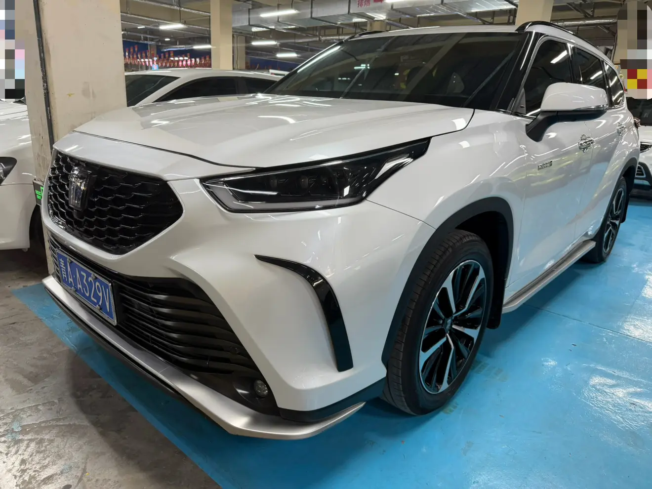 Toyota Crown Kluger