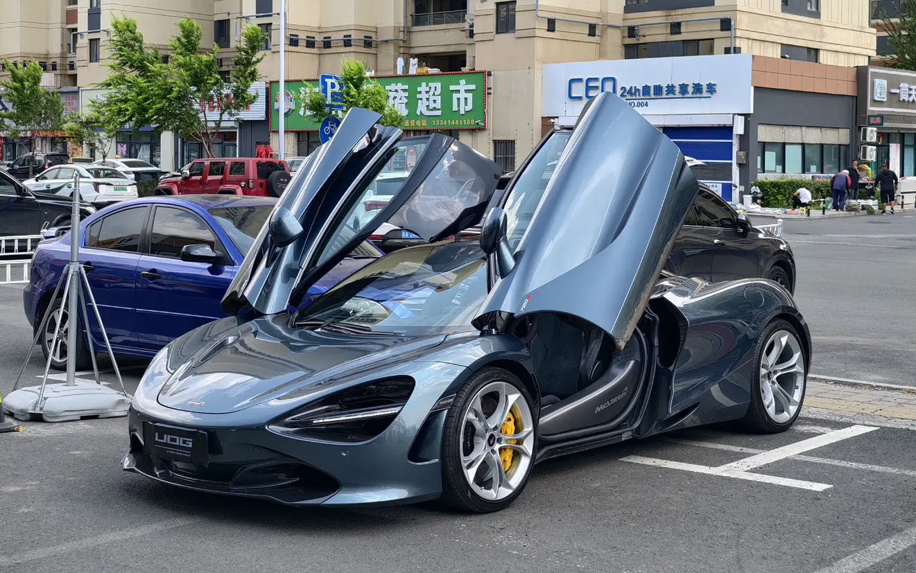 McLaren 720S