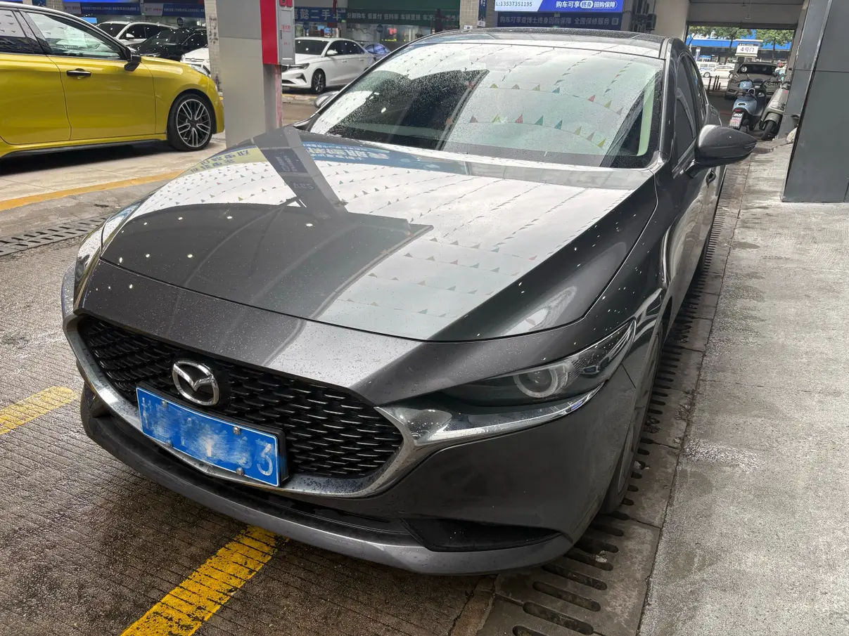 Mazda Axela