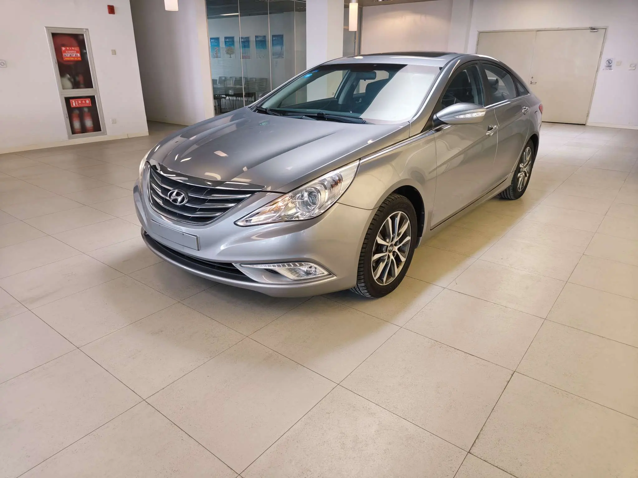 Hyundai Sonata eight