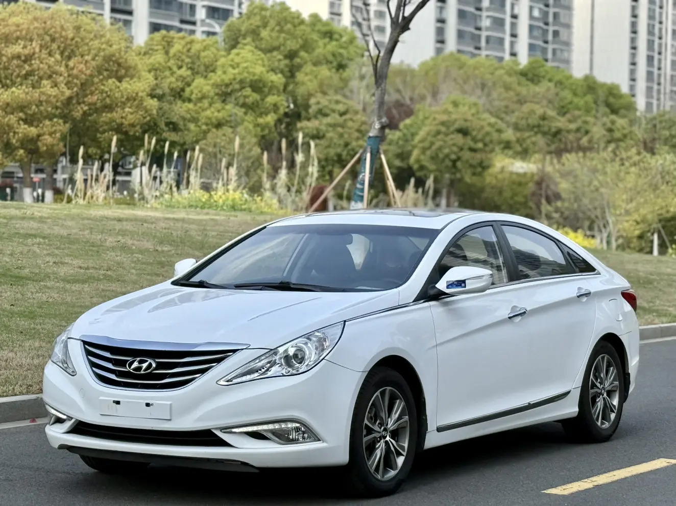Hyundai Sonata eight