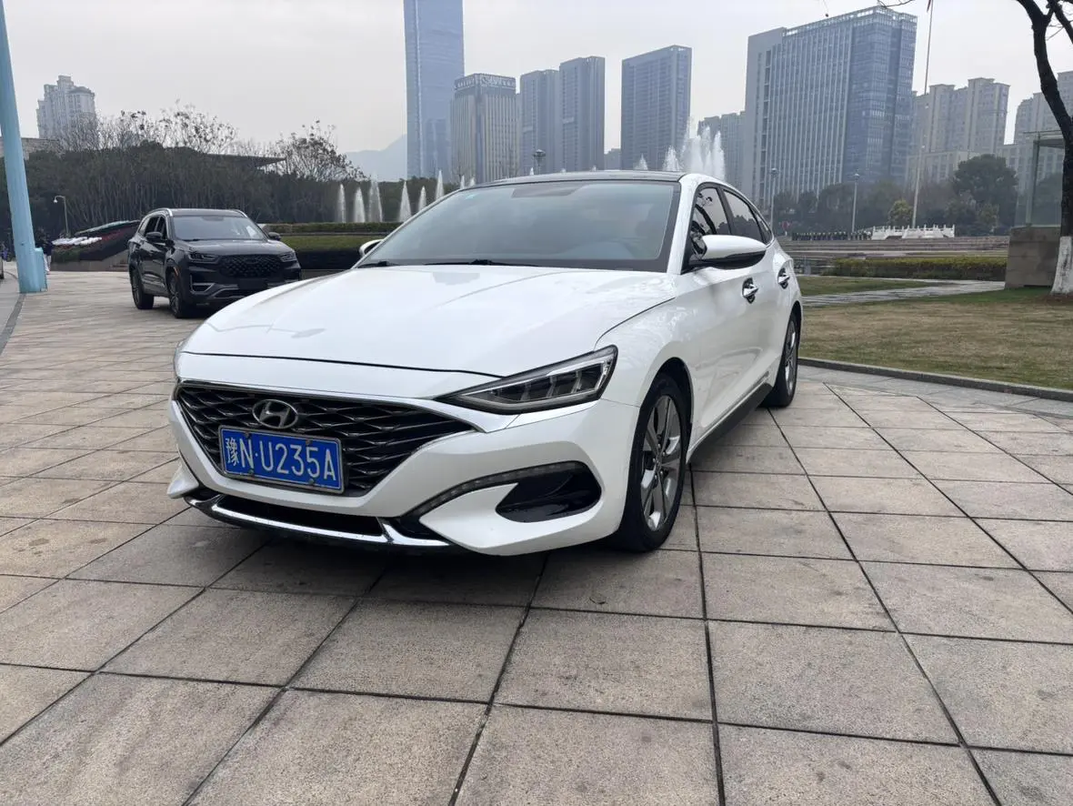 Hyundai Lafesta