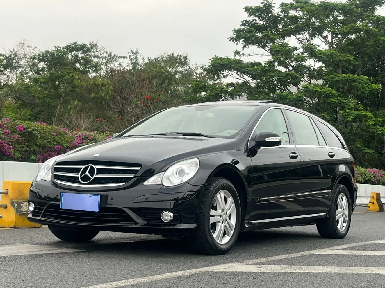 Mercedes-Benz R-Class