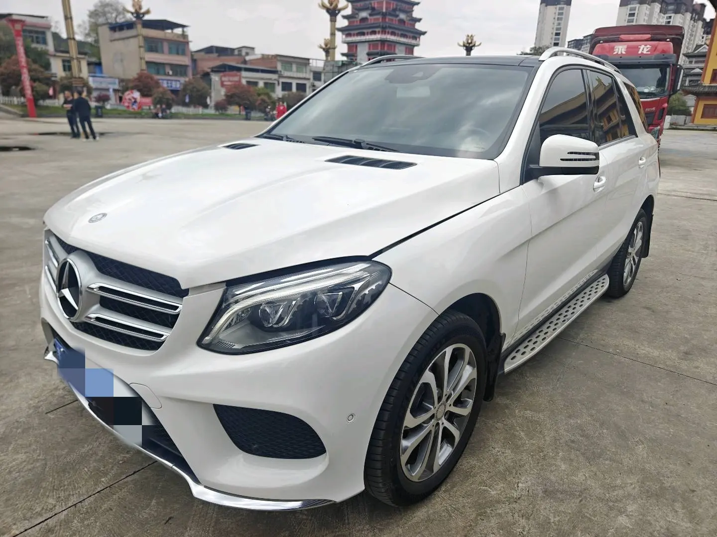 Mercedes-Benz GLE (Imported)