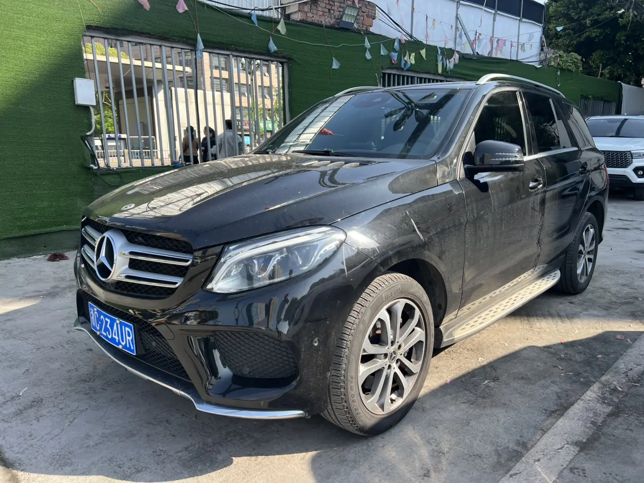 Mercedes-Benz GLE (Imported)