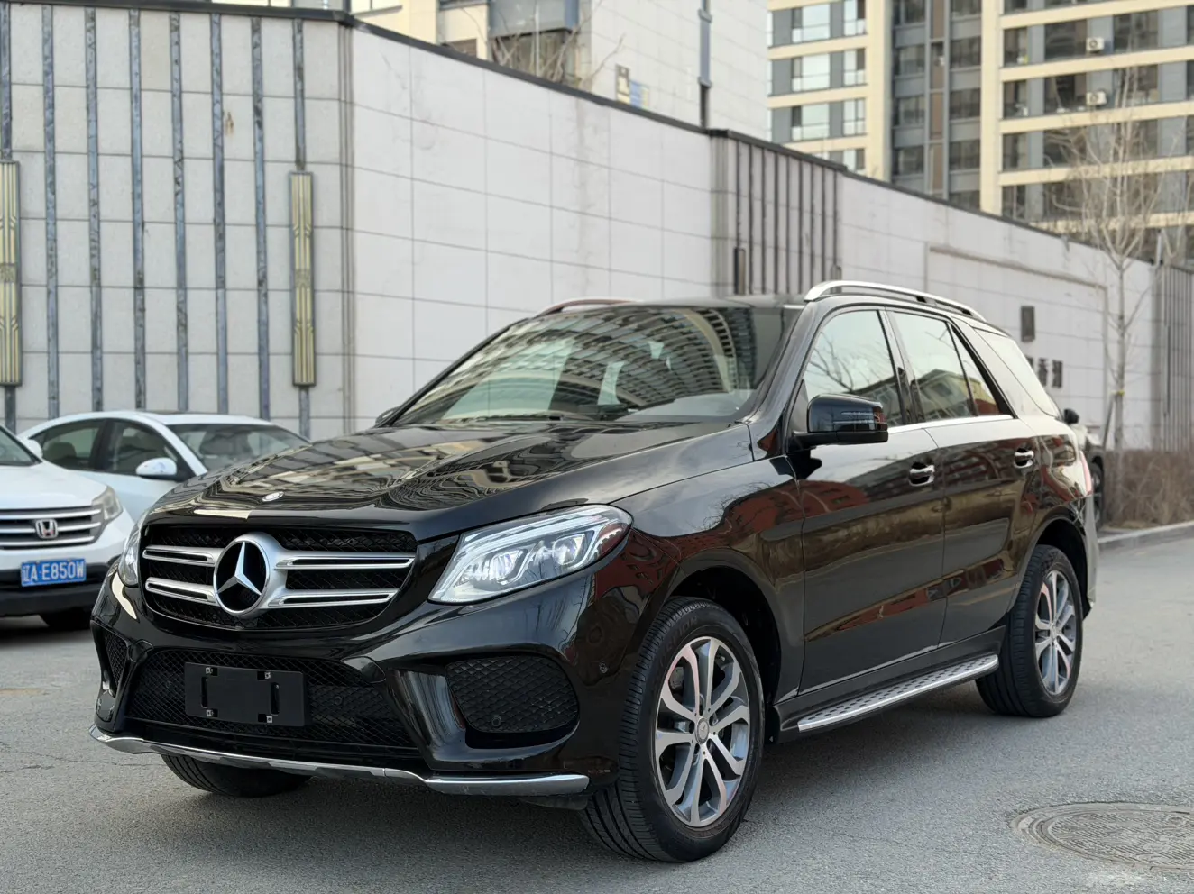 Mercedes-Benz GLE (Imported)