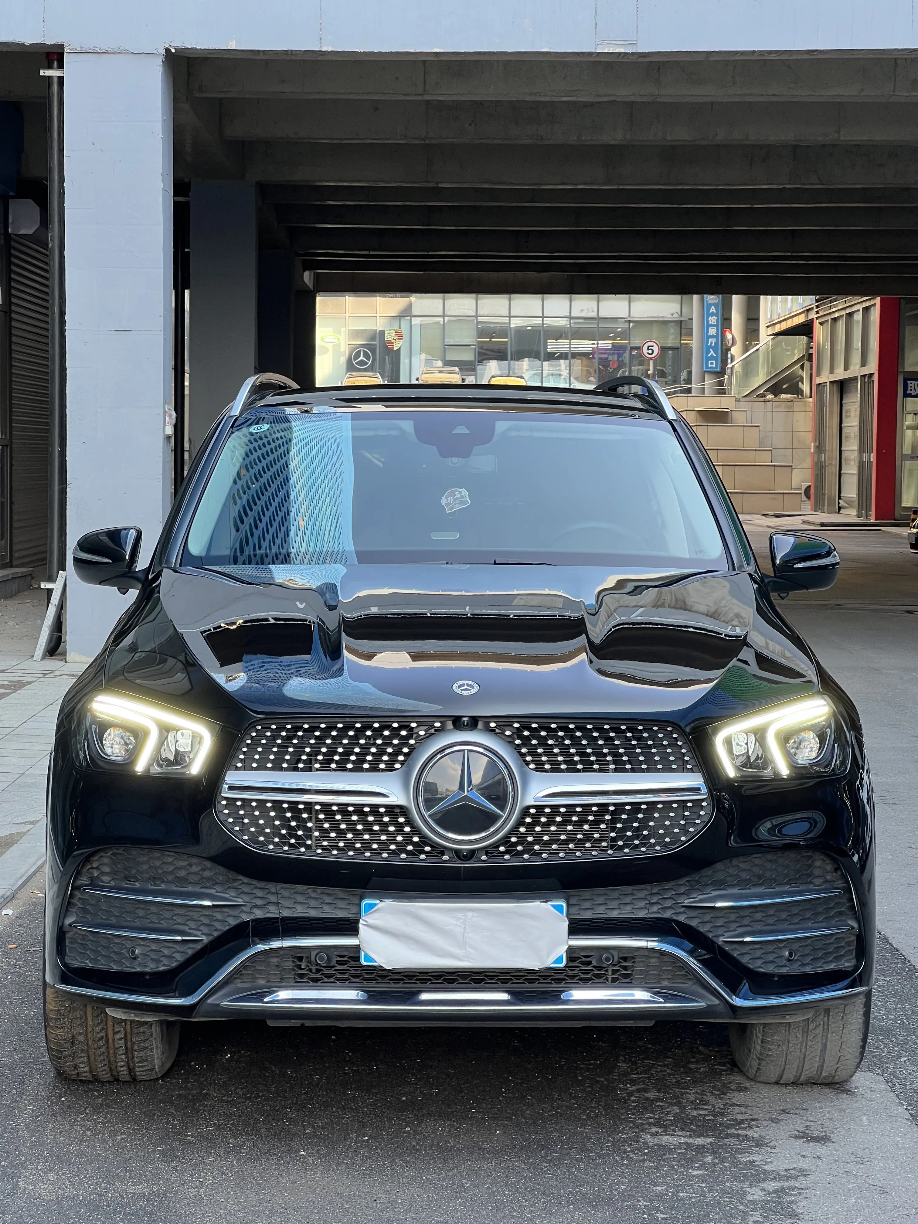 Mercedes-Benz GLE (Imported)