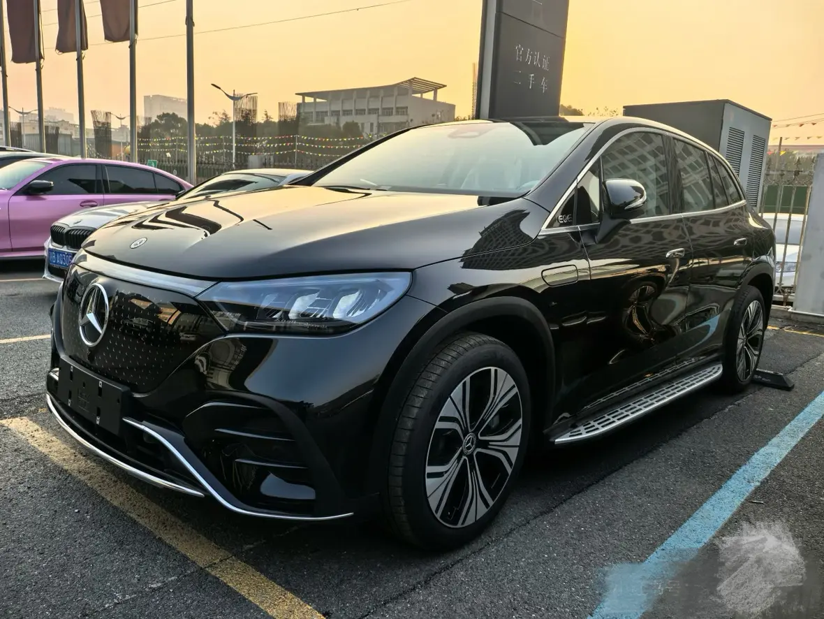 Mercedes-Benz EQE SUV