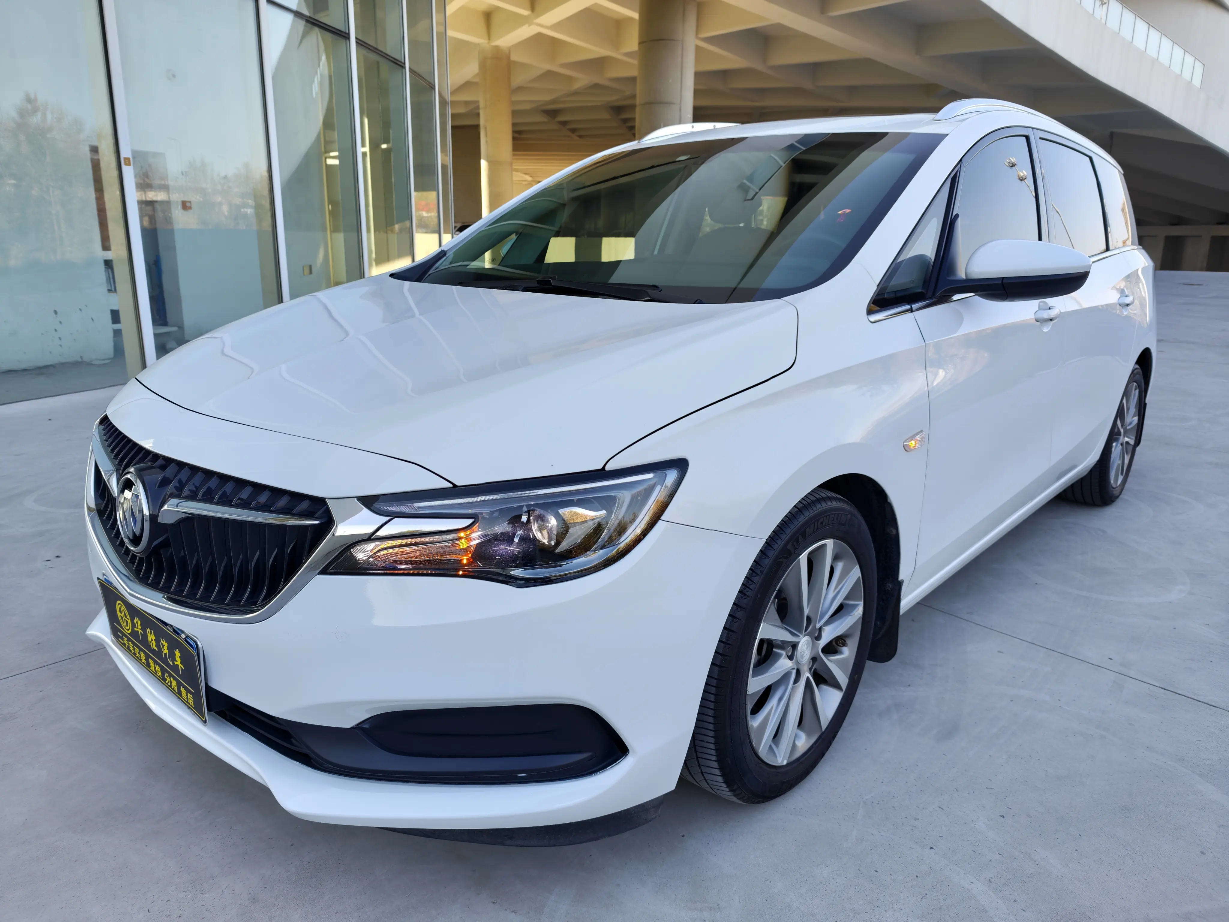 Buick GL6