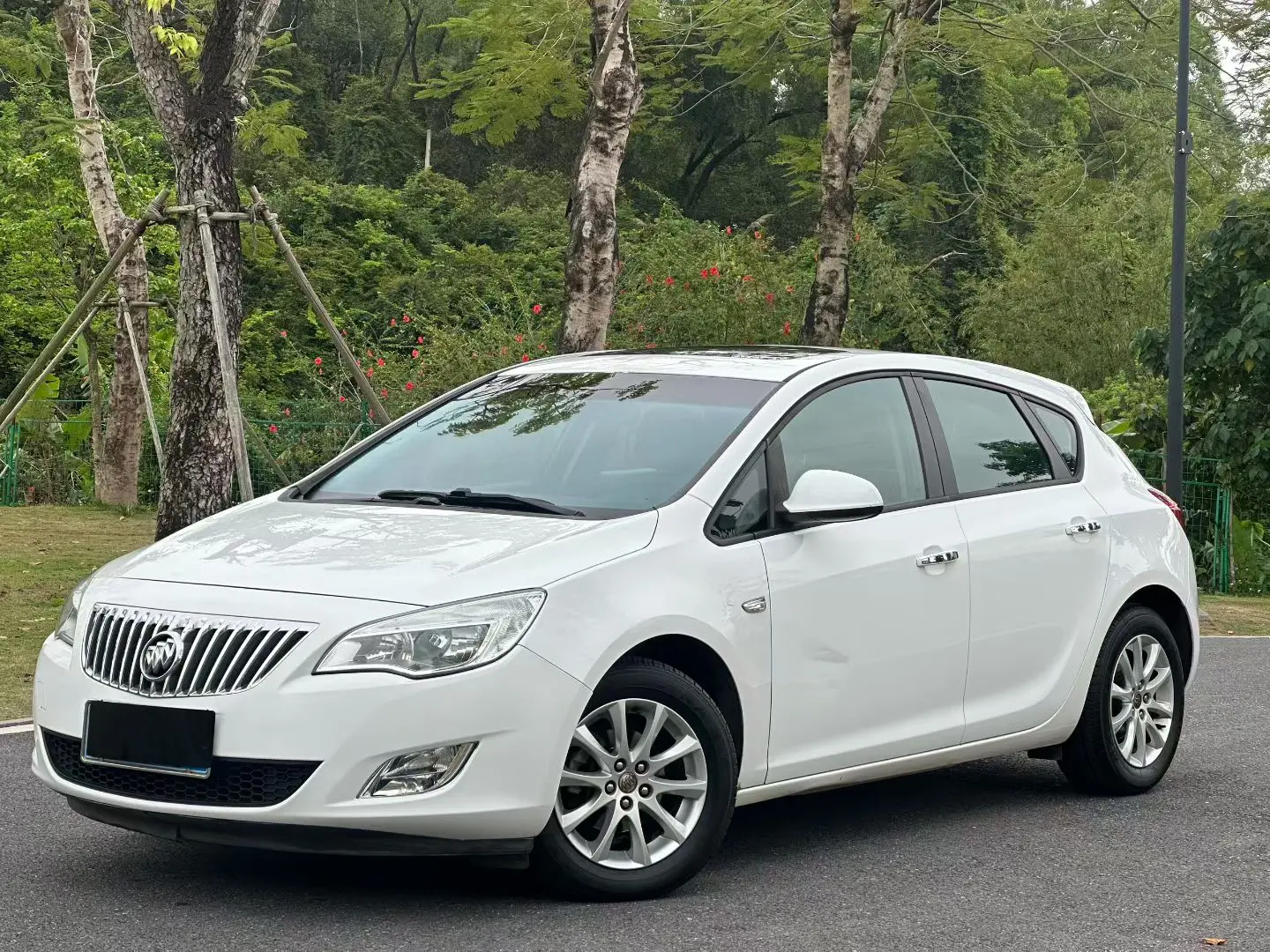 Buick Yinglang