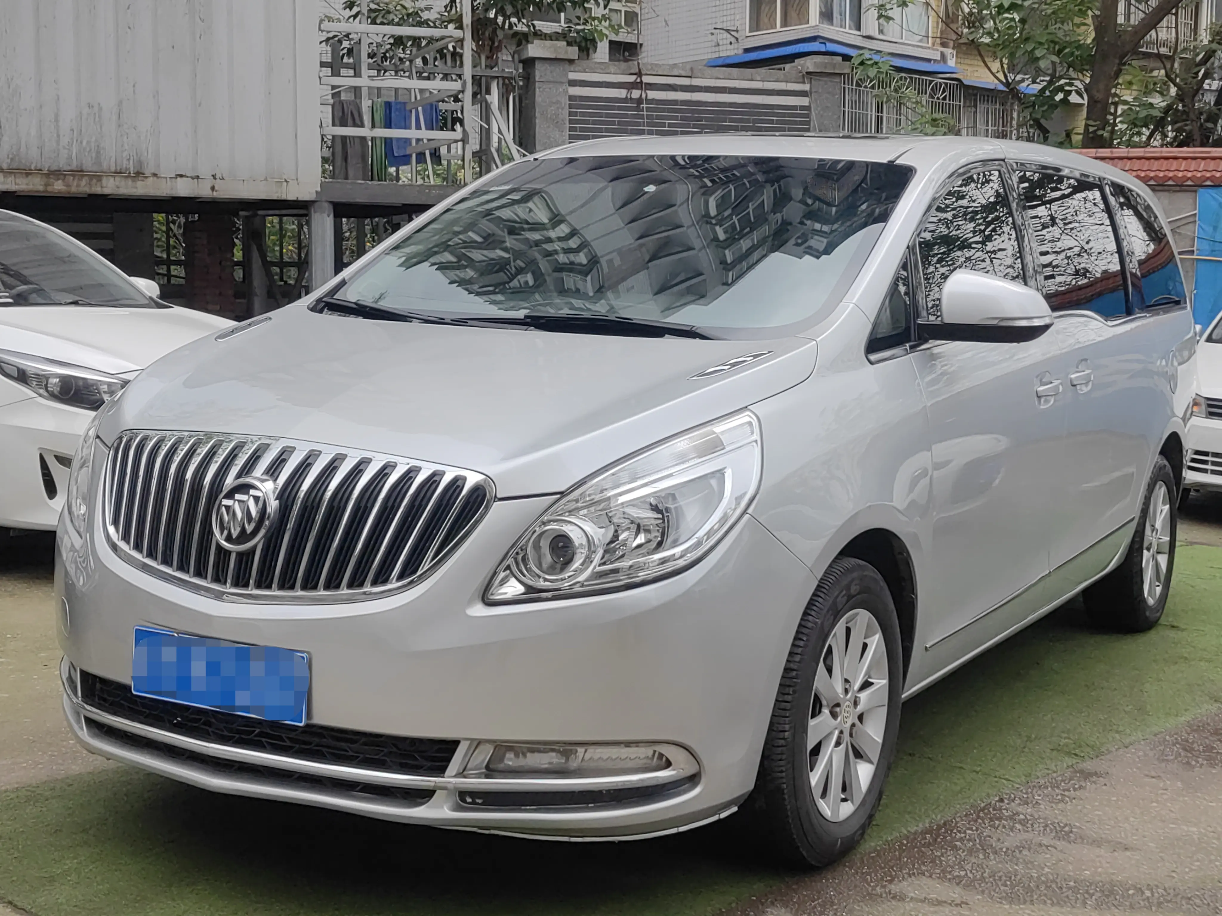 Buick GL8