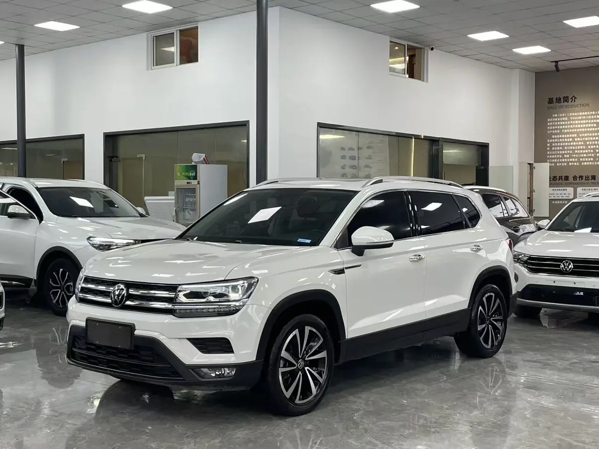 Volkswagen Tharu