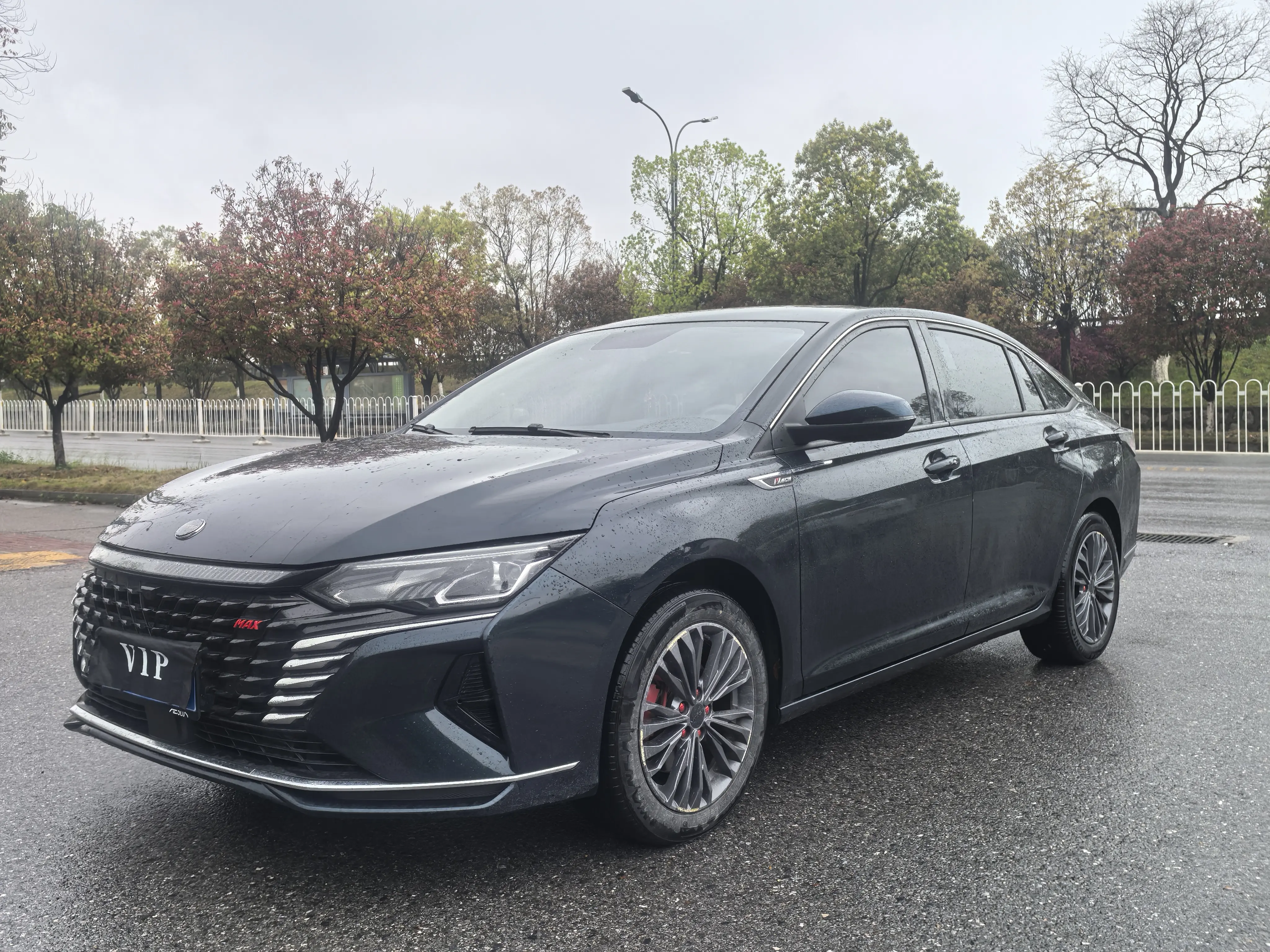 Dongfeng Yixuan MAX