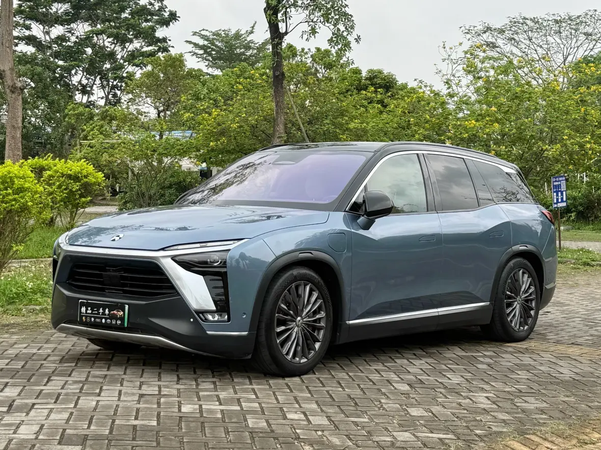 NIO ES8