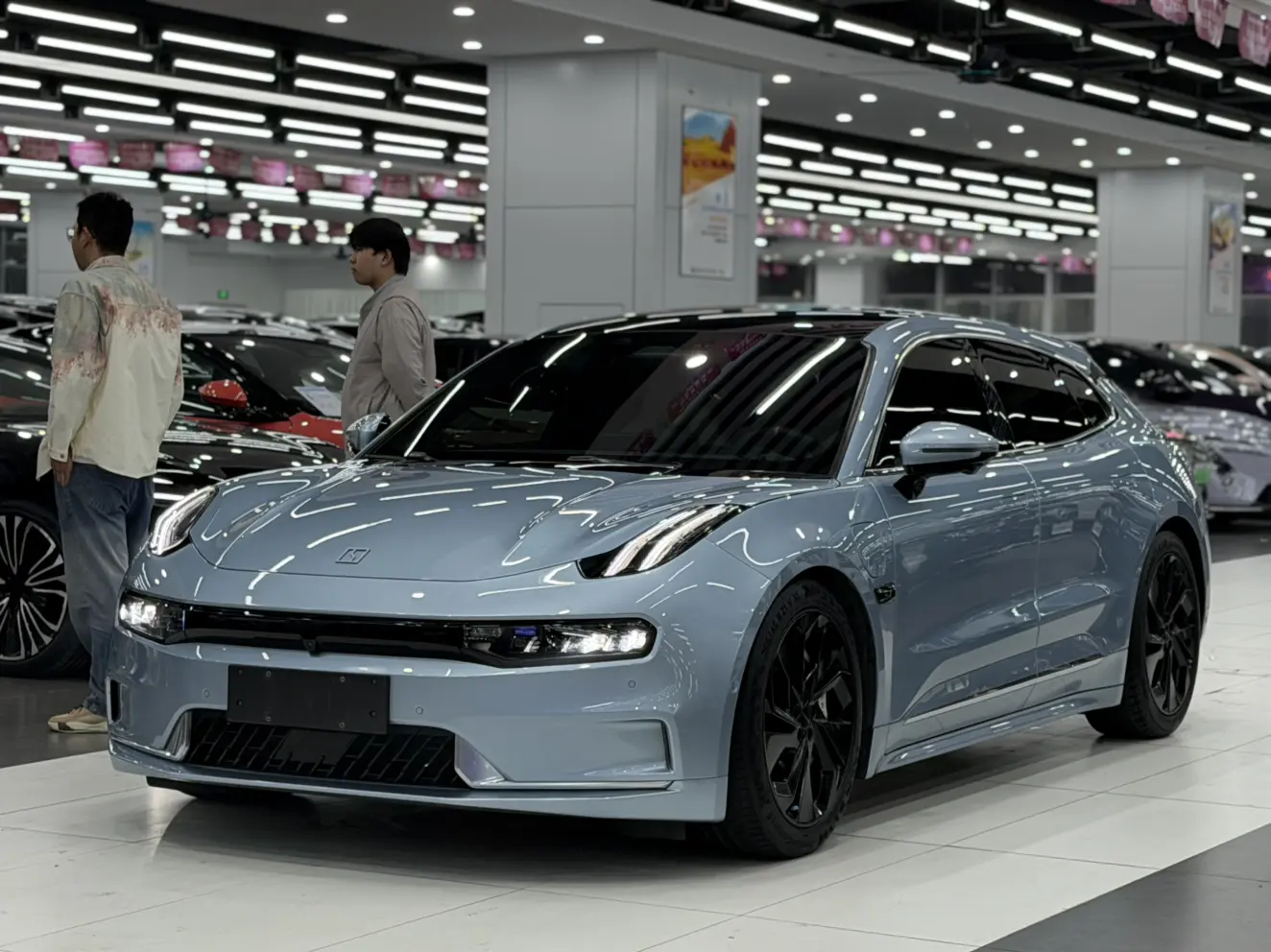 ZEEKR 001