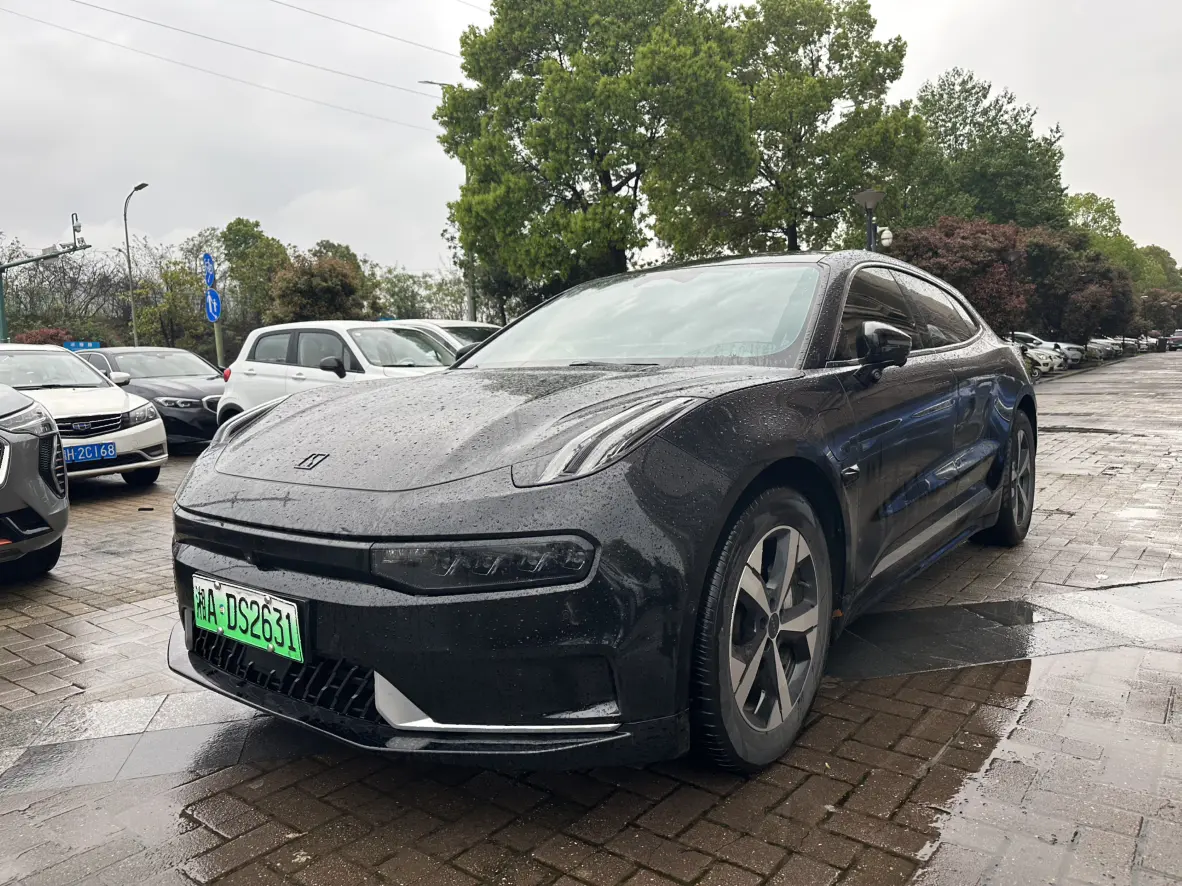 ZEEKR 001