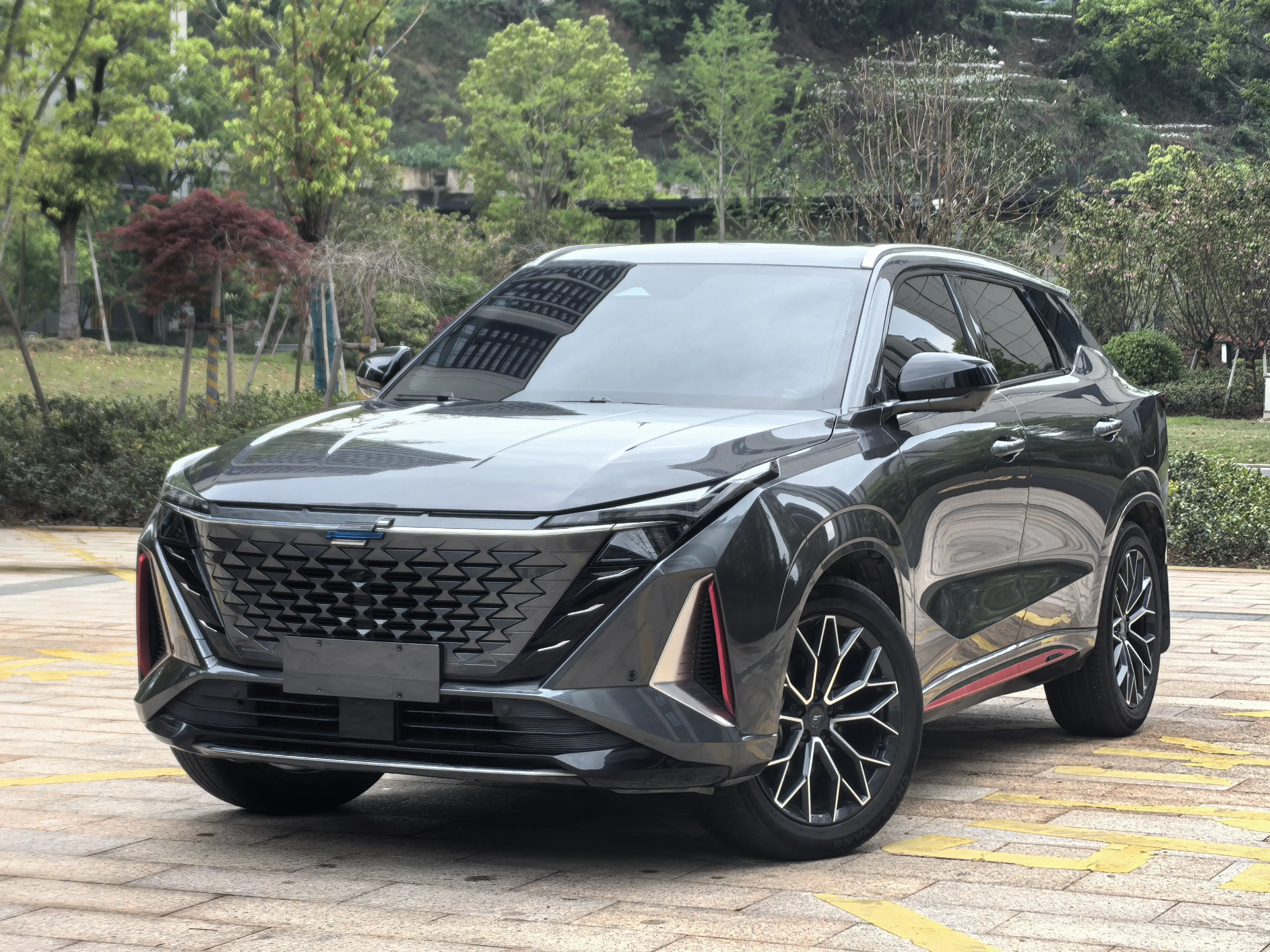 Oshan Changan Auchan Z6
