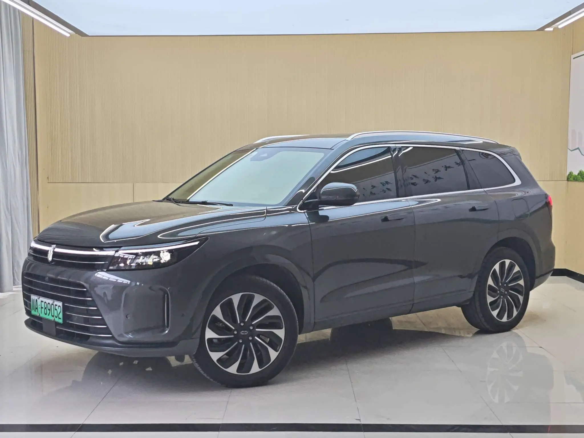 AITO M7