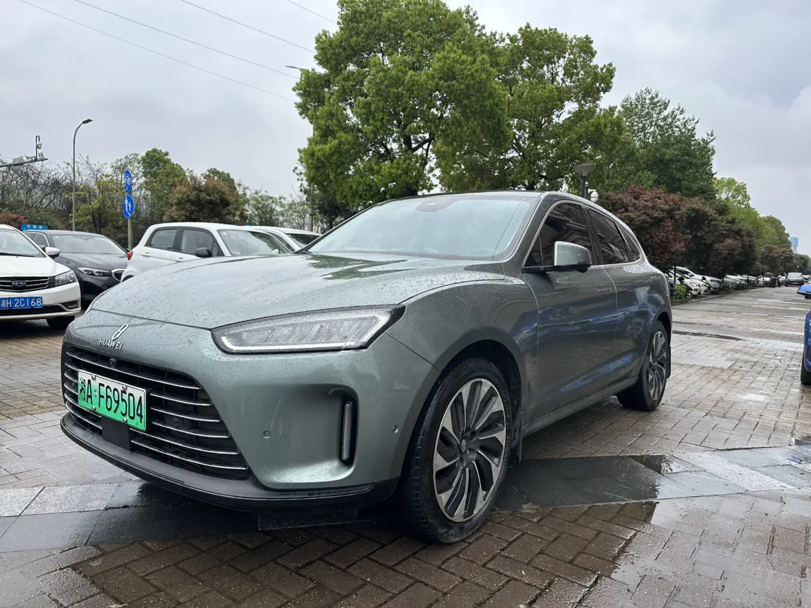 AITO M5
