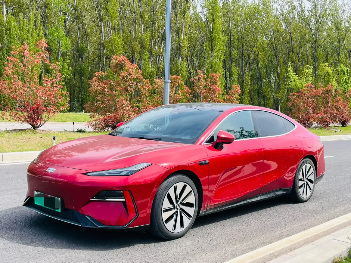 Geely Galaxy E8