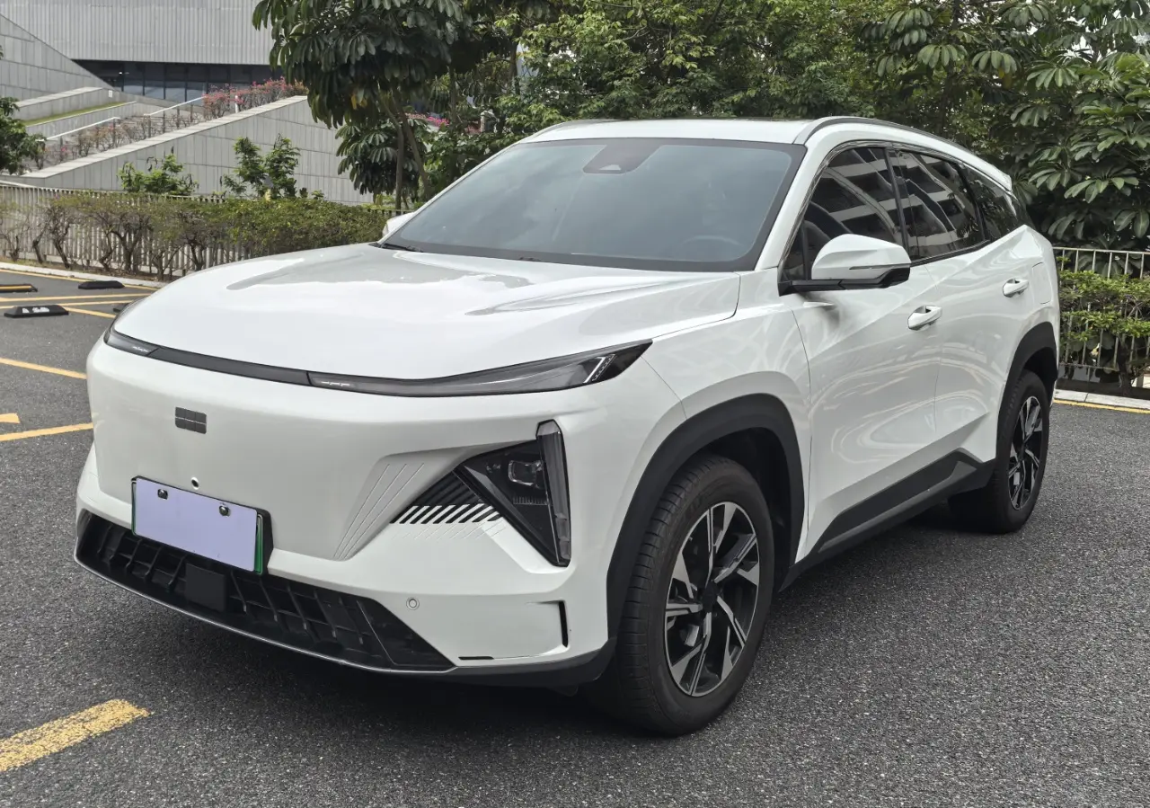 Geely Galaxy L7