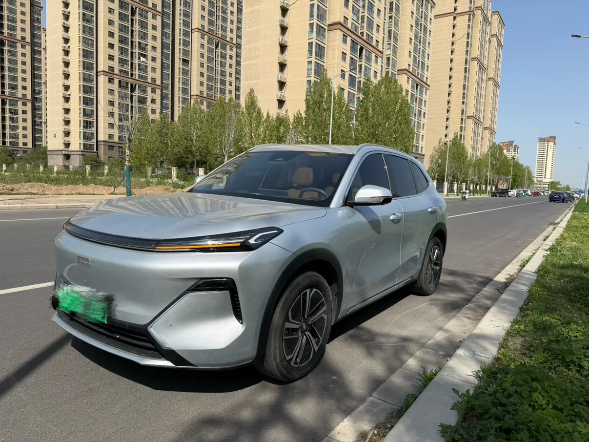 Geely Galaxy Starship 7 EM-i
