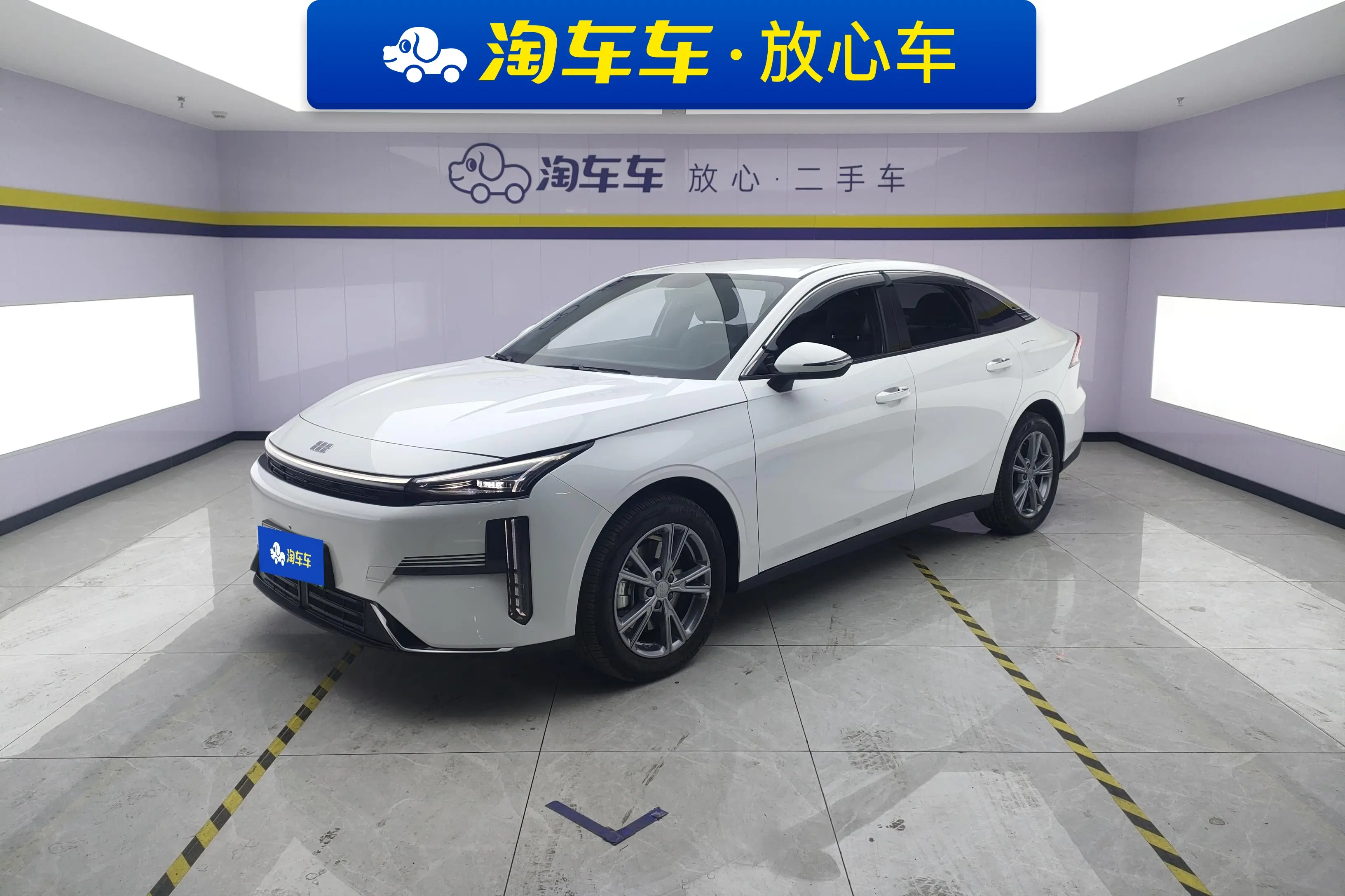 Geely Galaxy L6