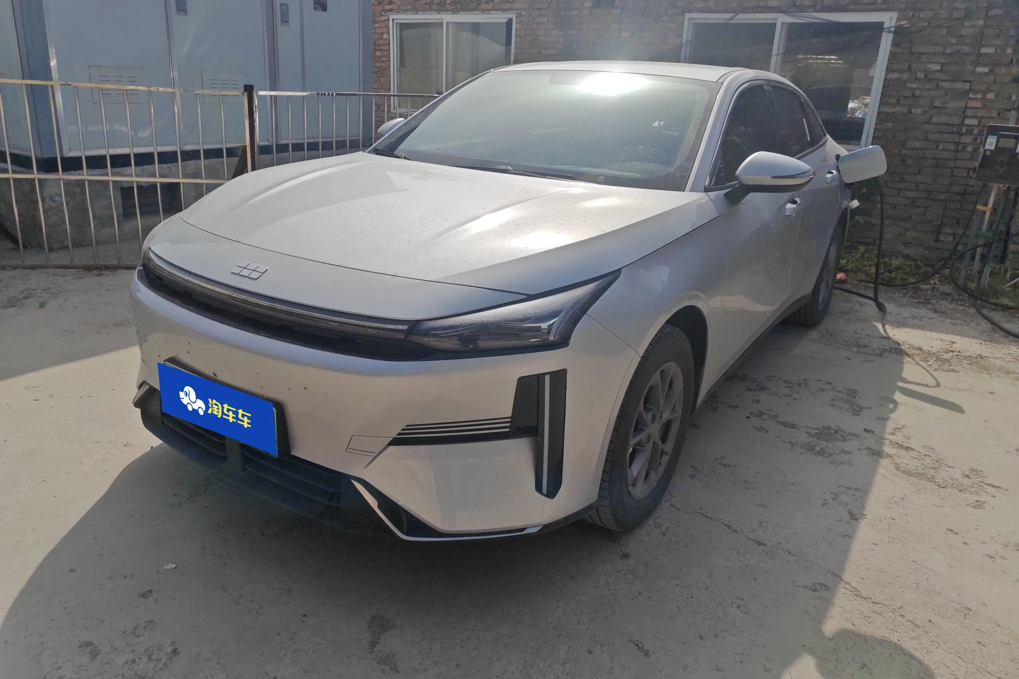 Geely Galaxy L6