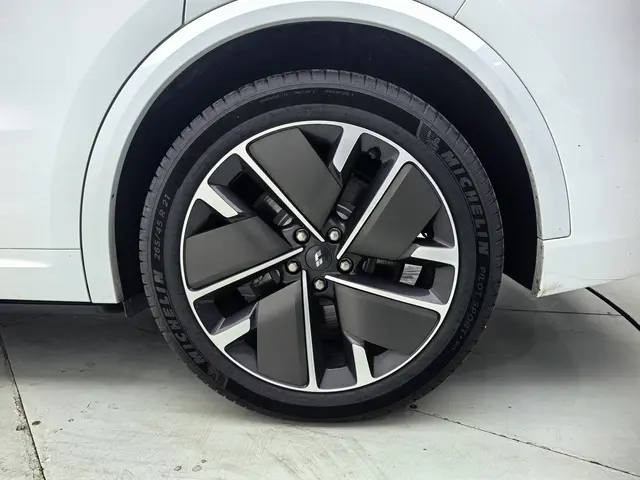 Lixiang L9