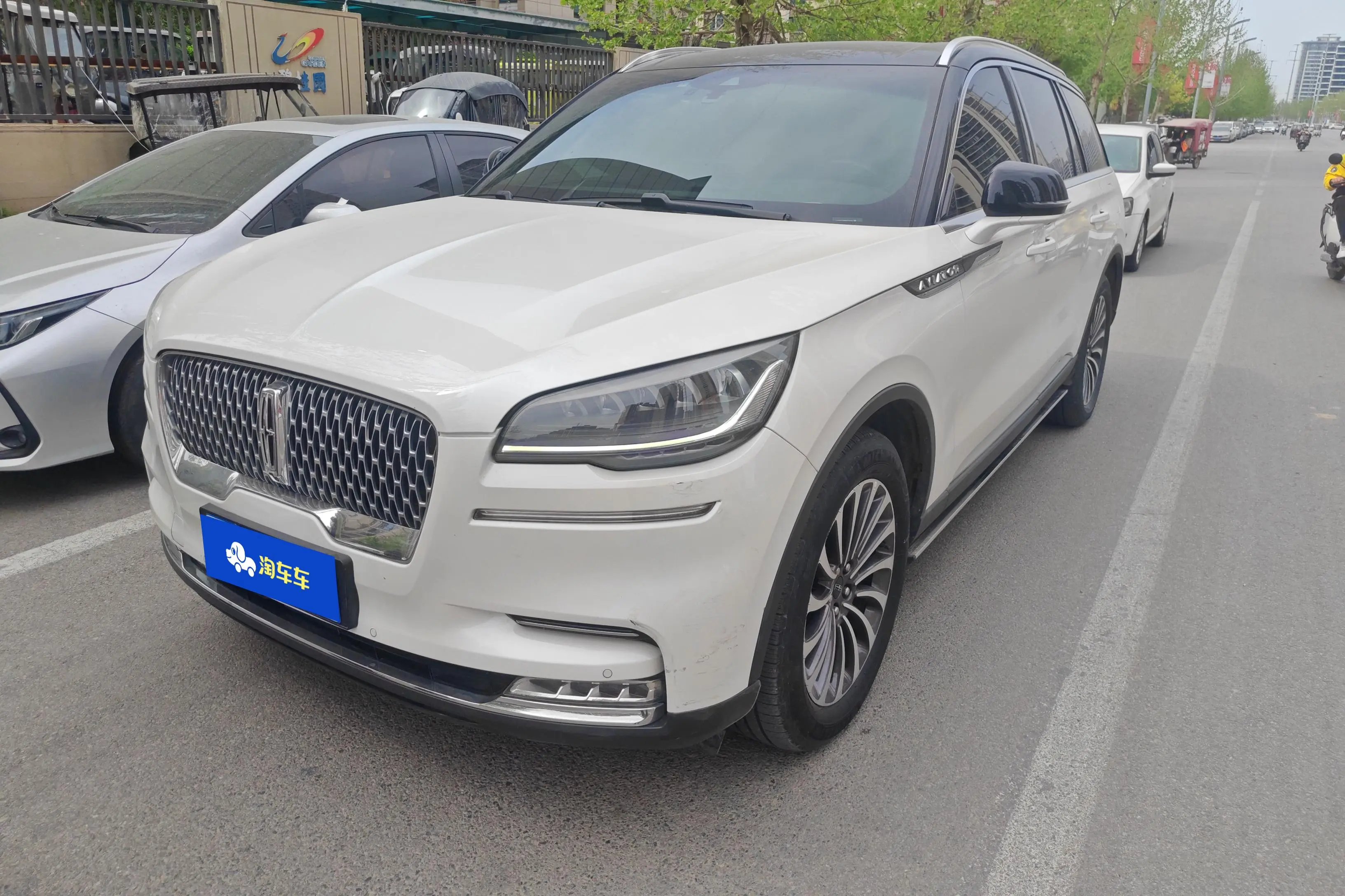 Lincoln Aviator