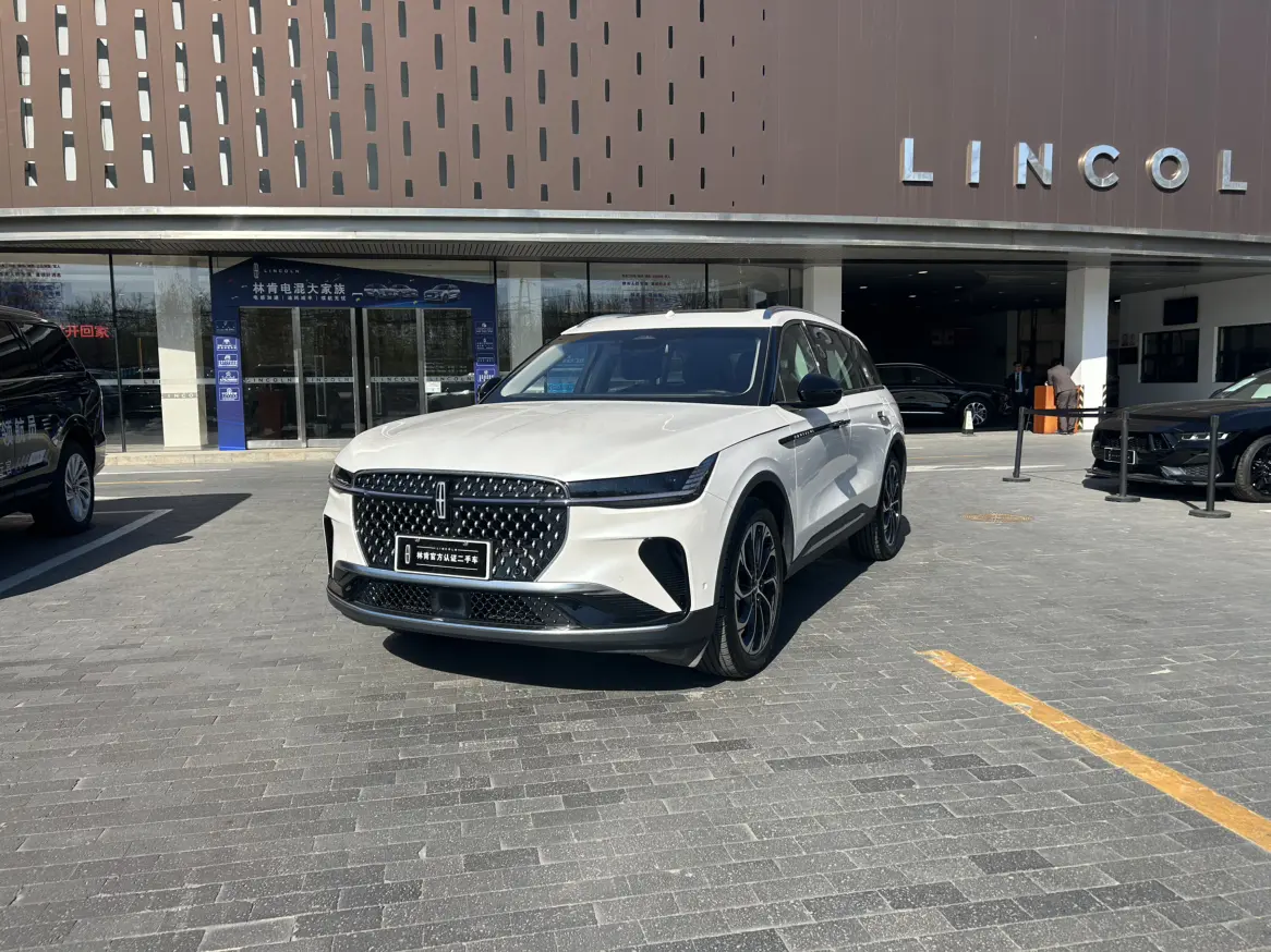 Lincoln Navigator
