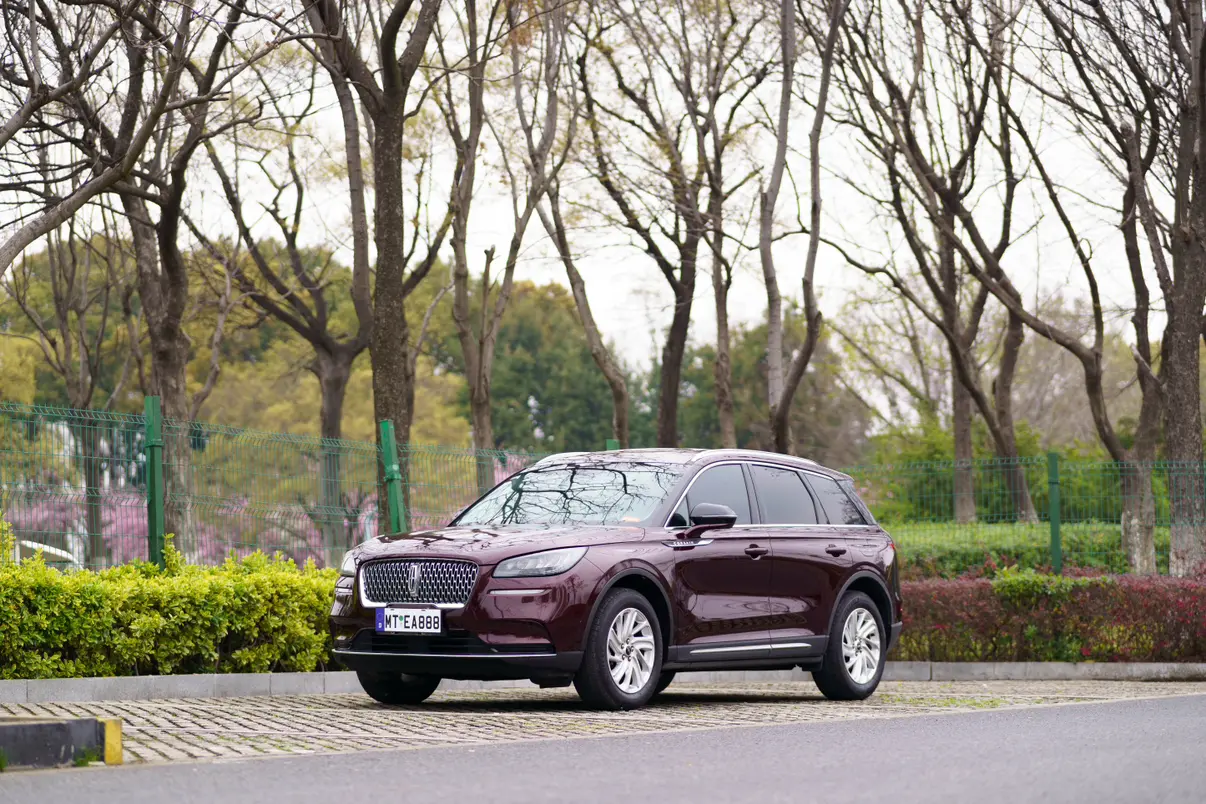 Lincoln Adventurer