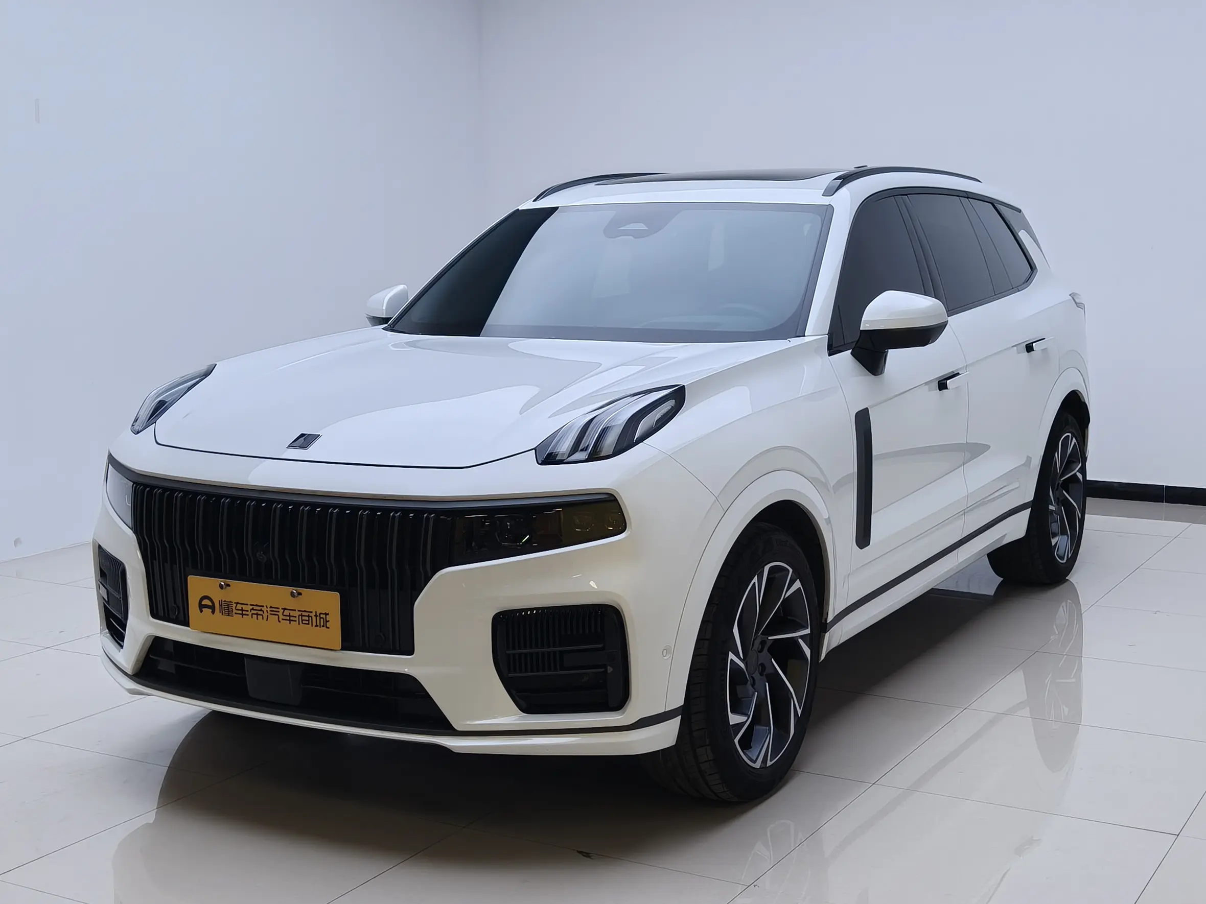 Lynk & Co 09