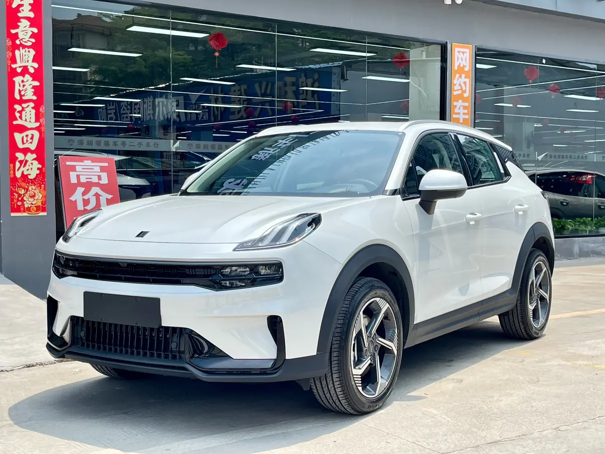 Lynk & Co 06 EM-P