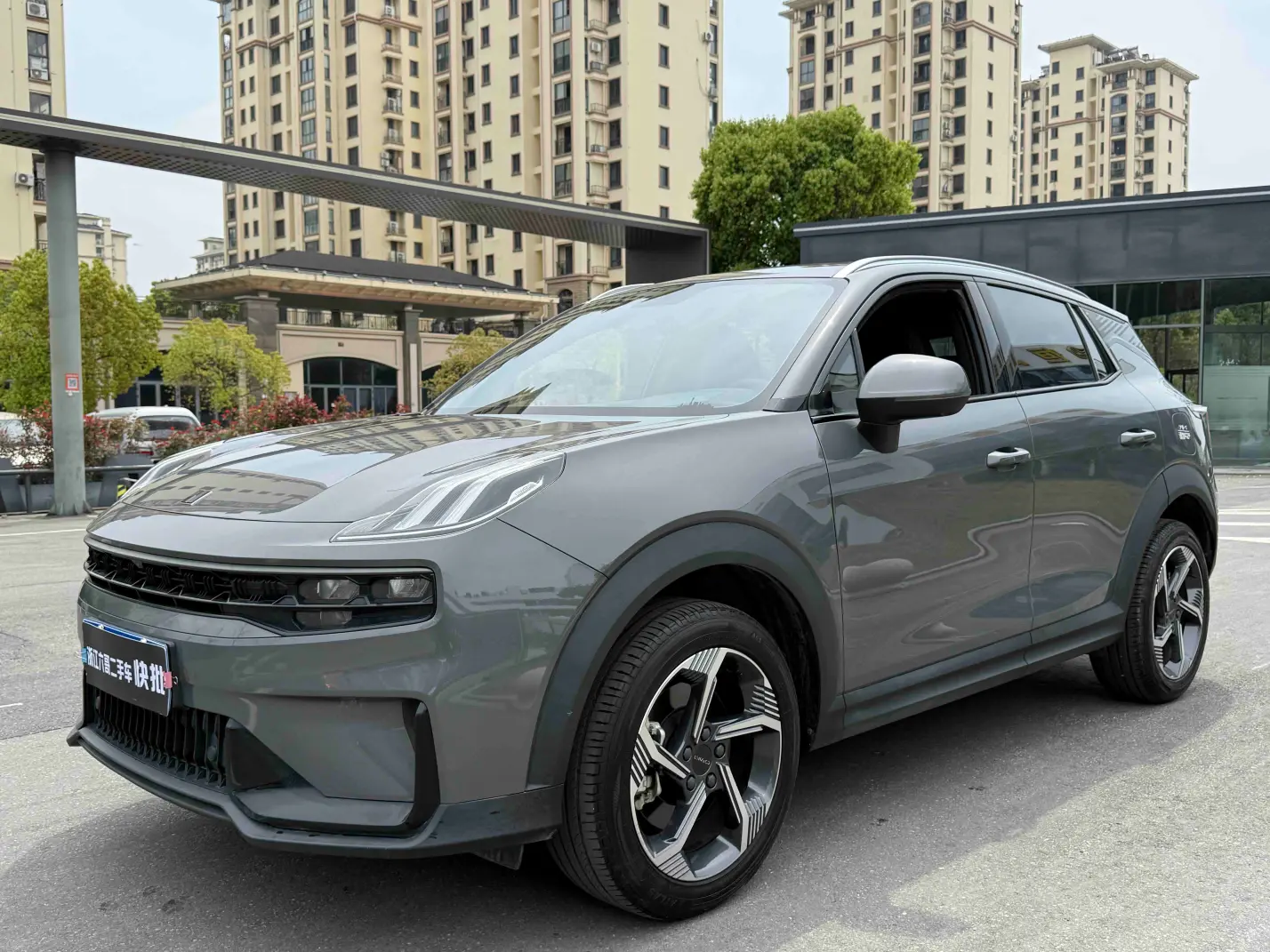 Lynk & Co 06