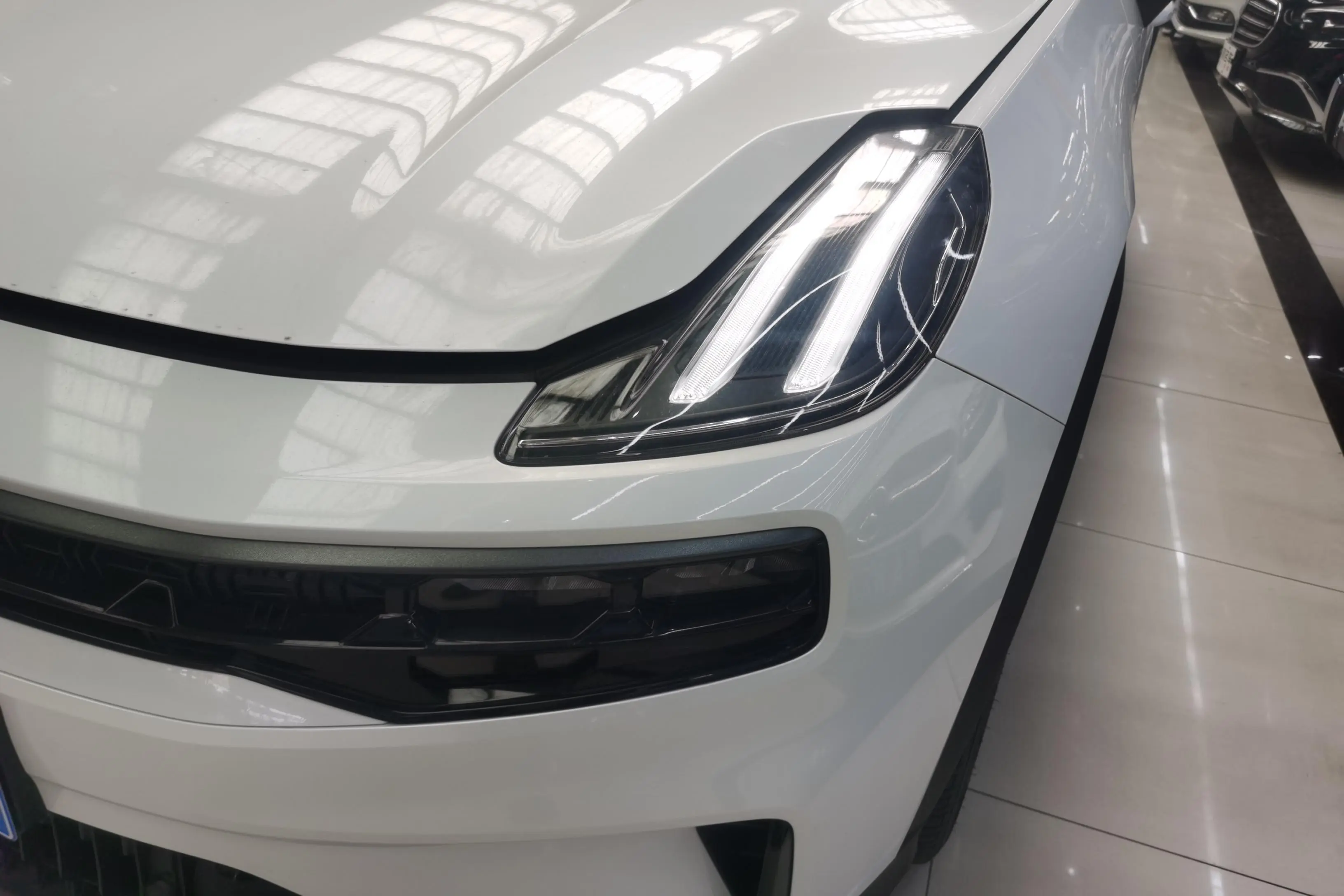 Lynk & Co 06