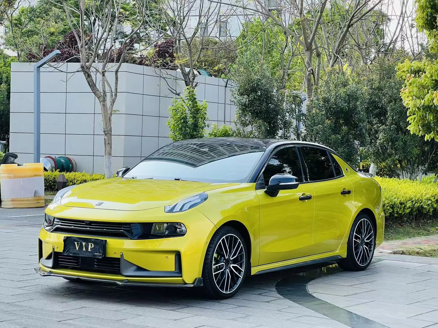 Lynk & Co 03