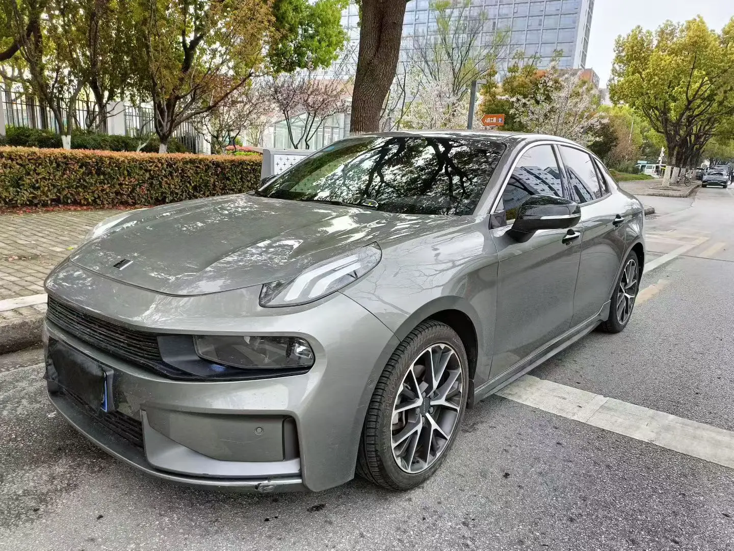Lynk & Co 03