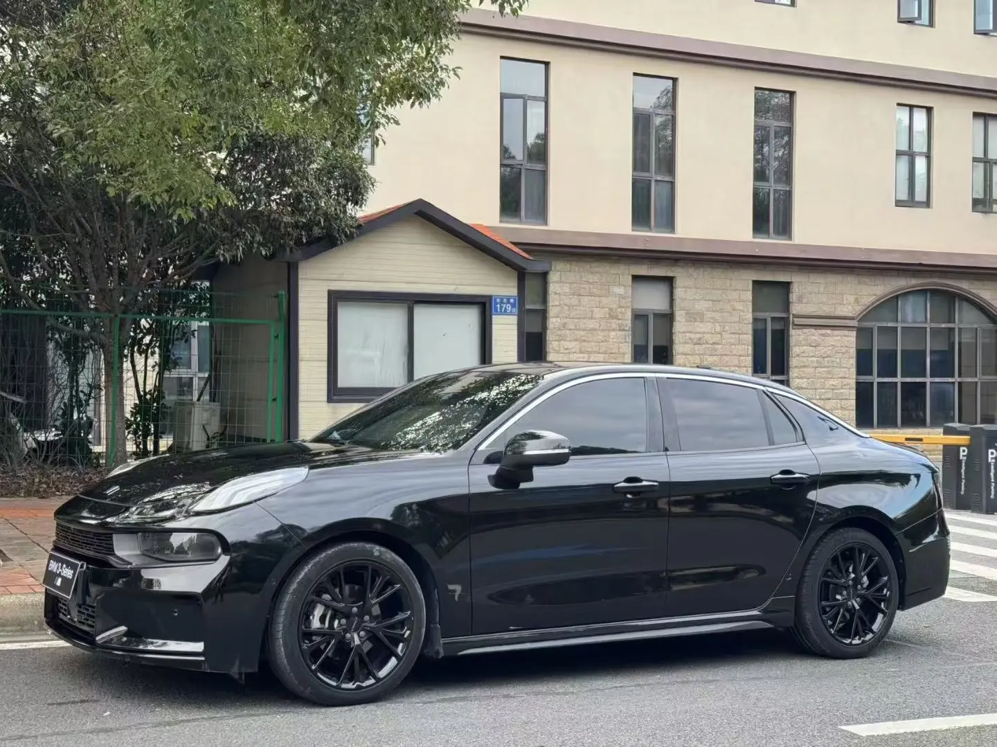 Lynk & Co 03