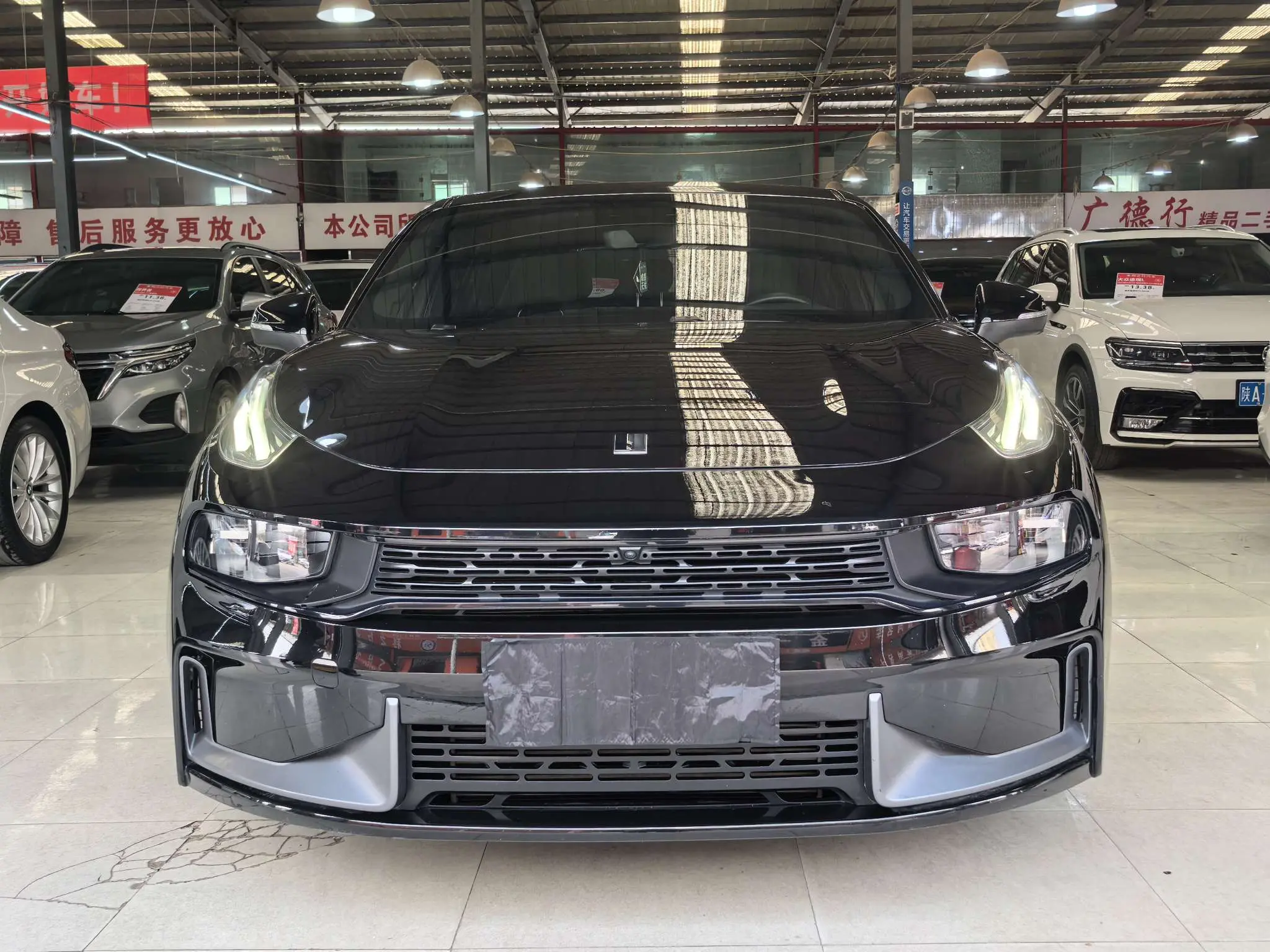 Lynk & Co 03