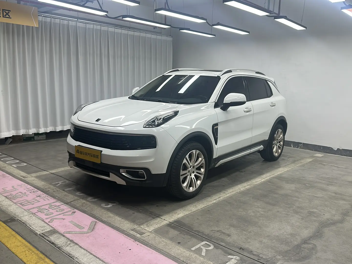 Lynk & Co 01