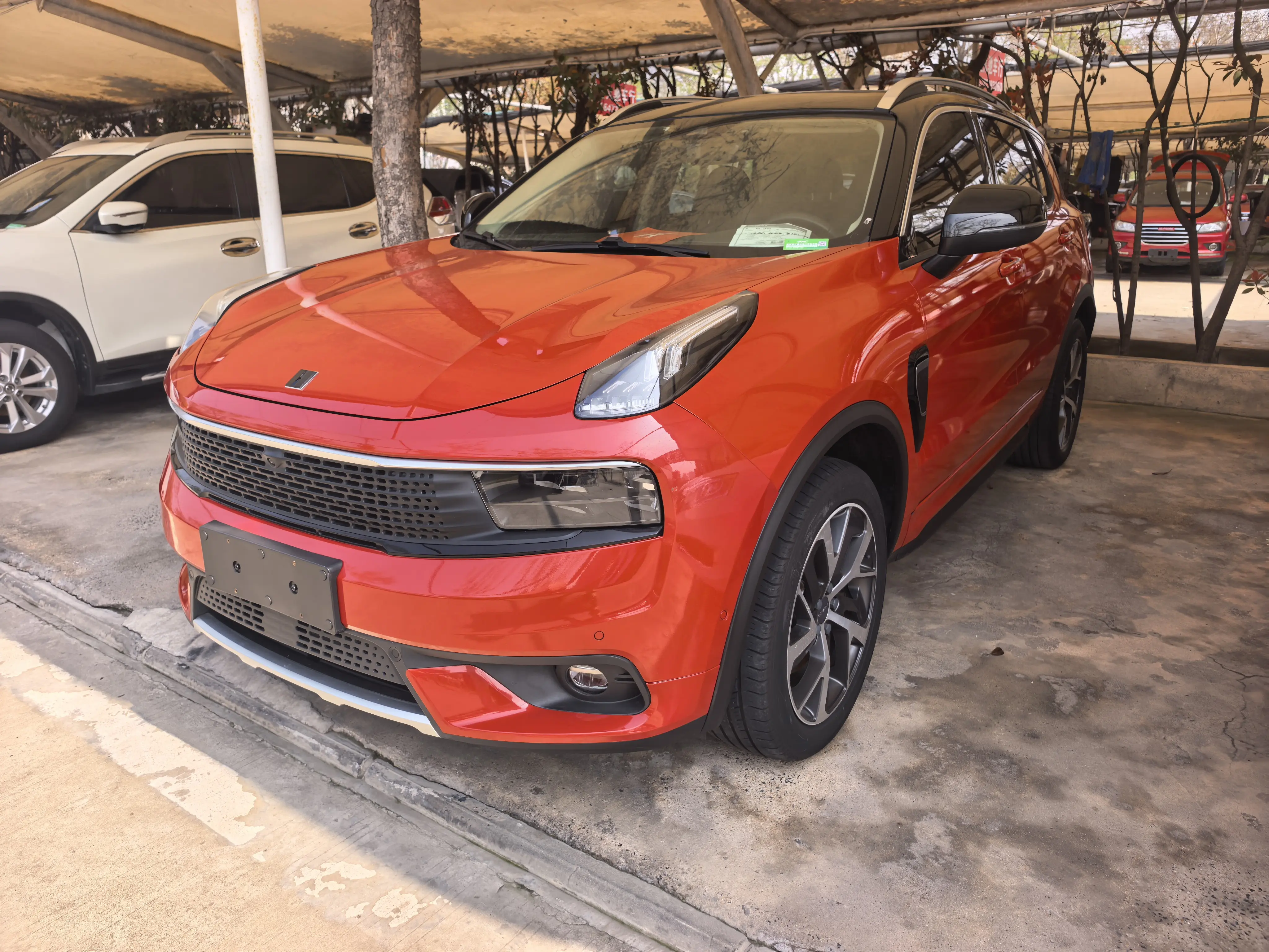 Lynk & Co 01