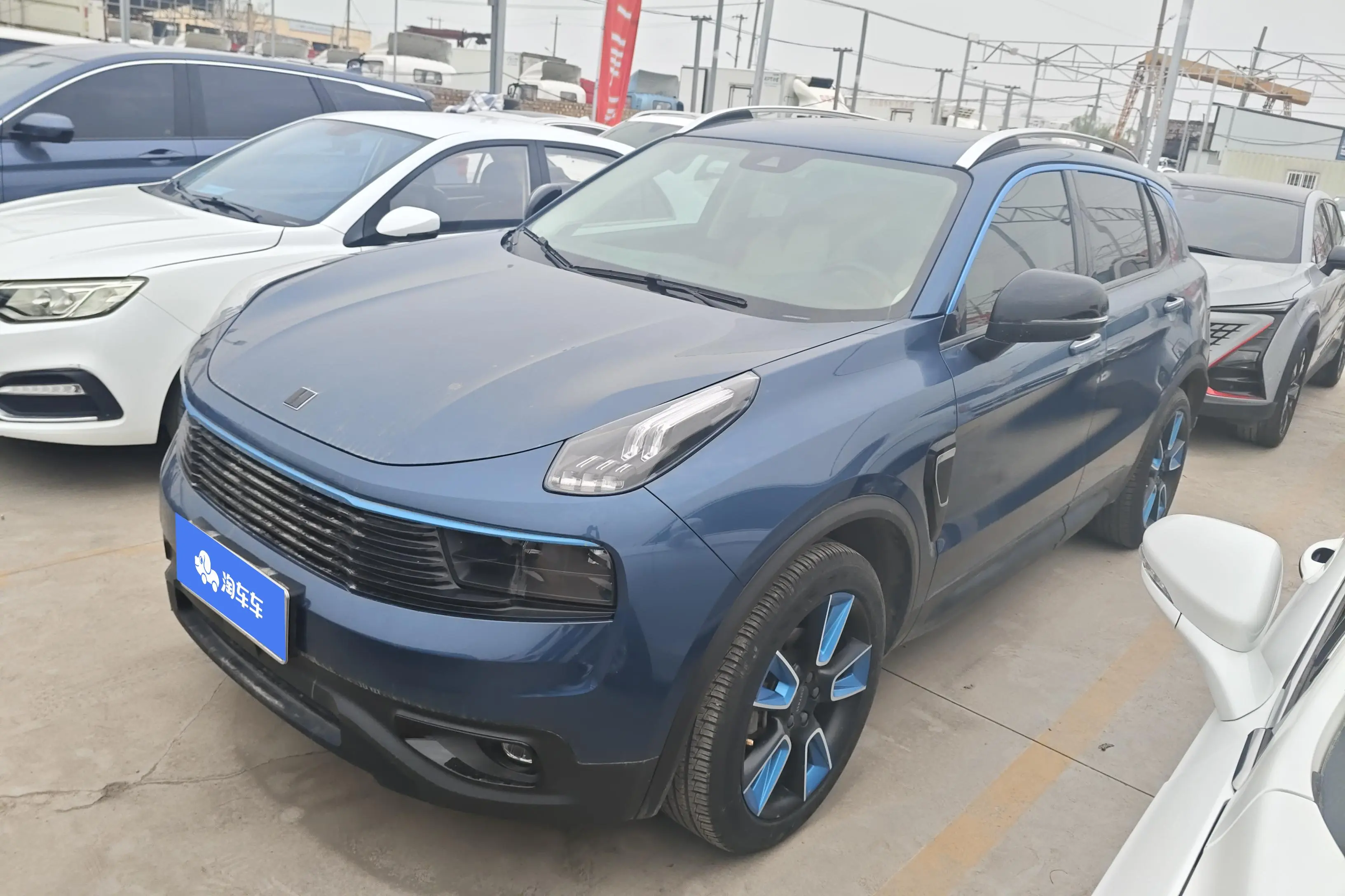 Lynk & Co 01