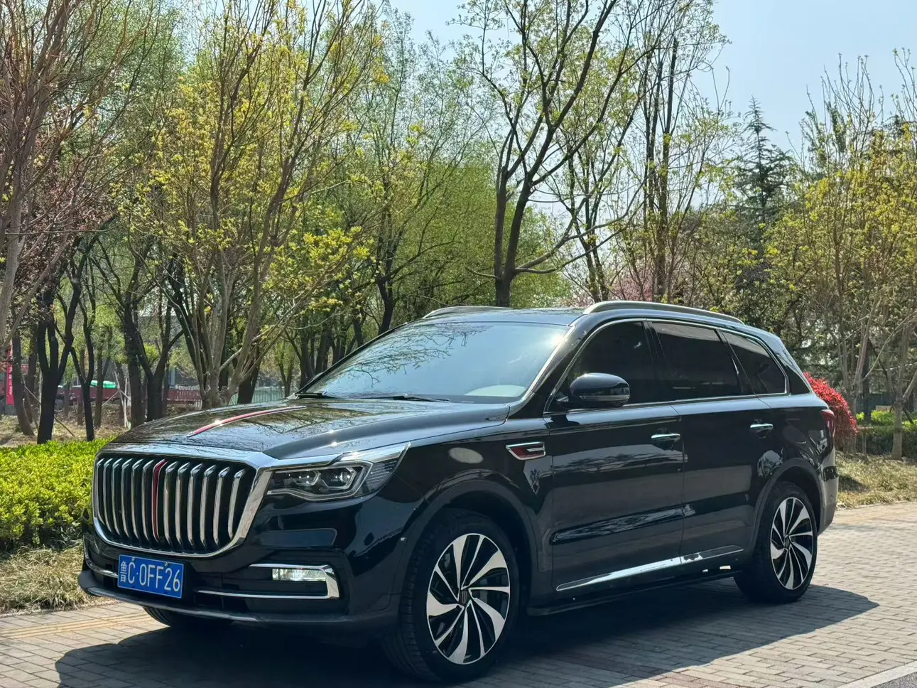 Hongqi HS7