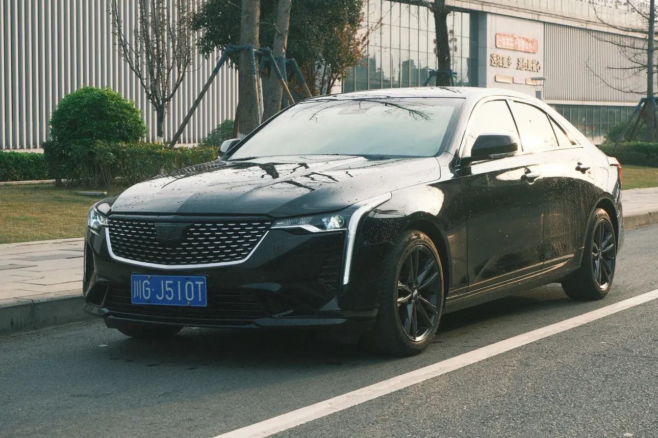 Cadillac CT4