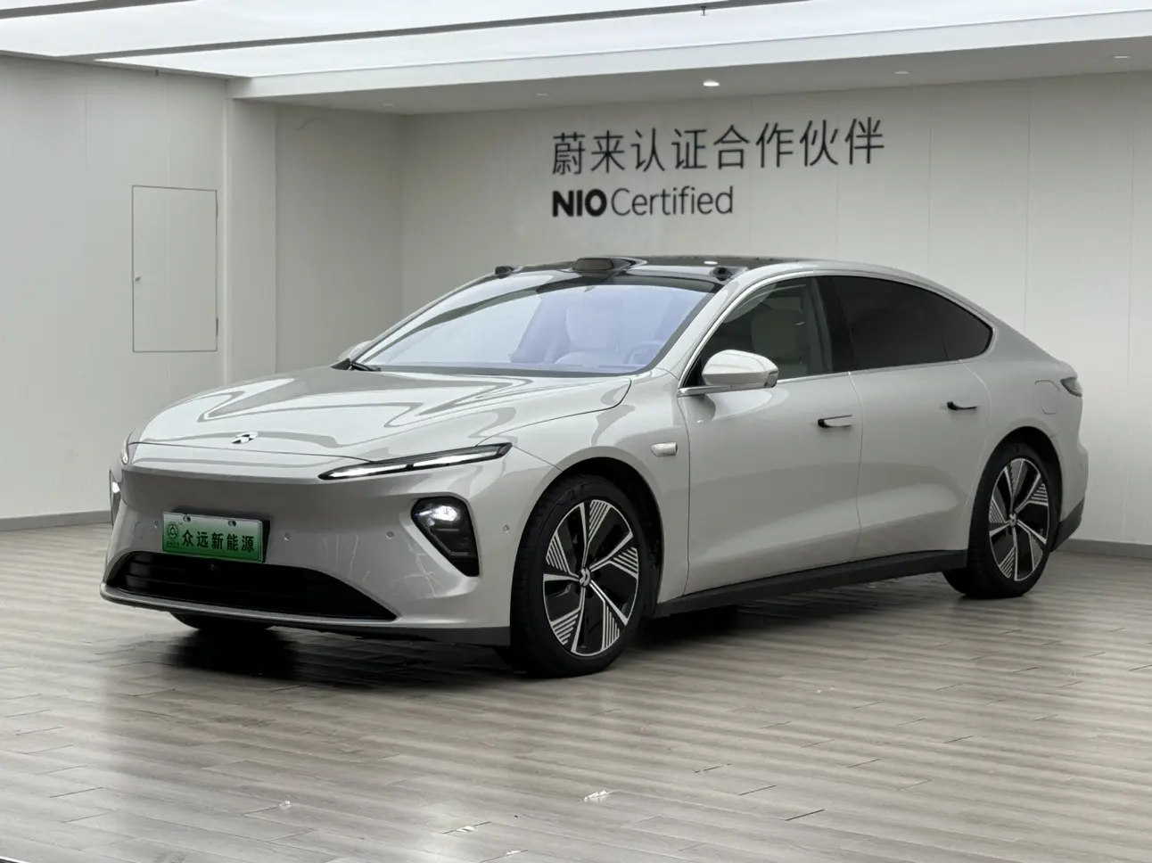 NIO ET7