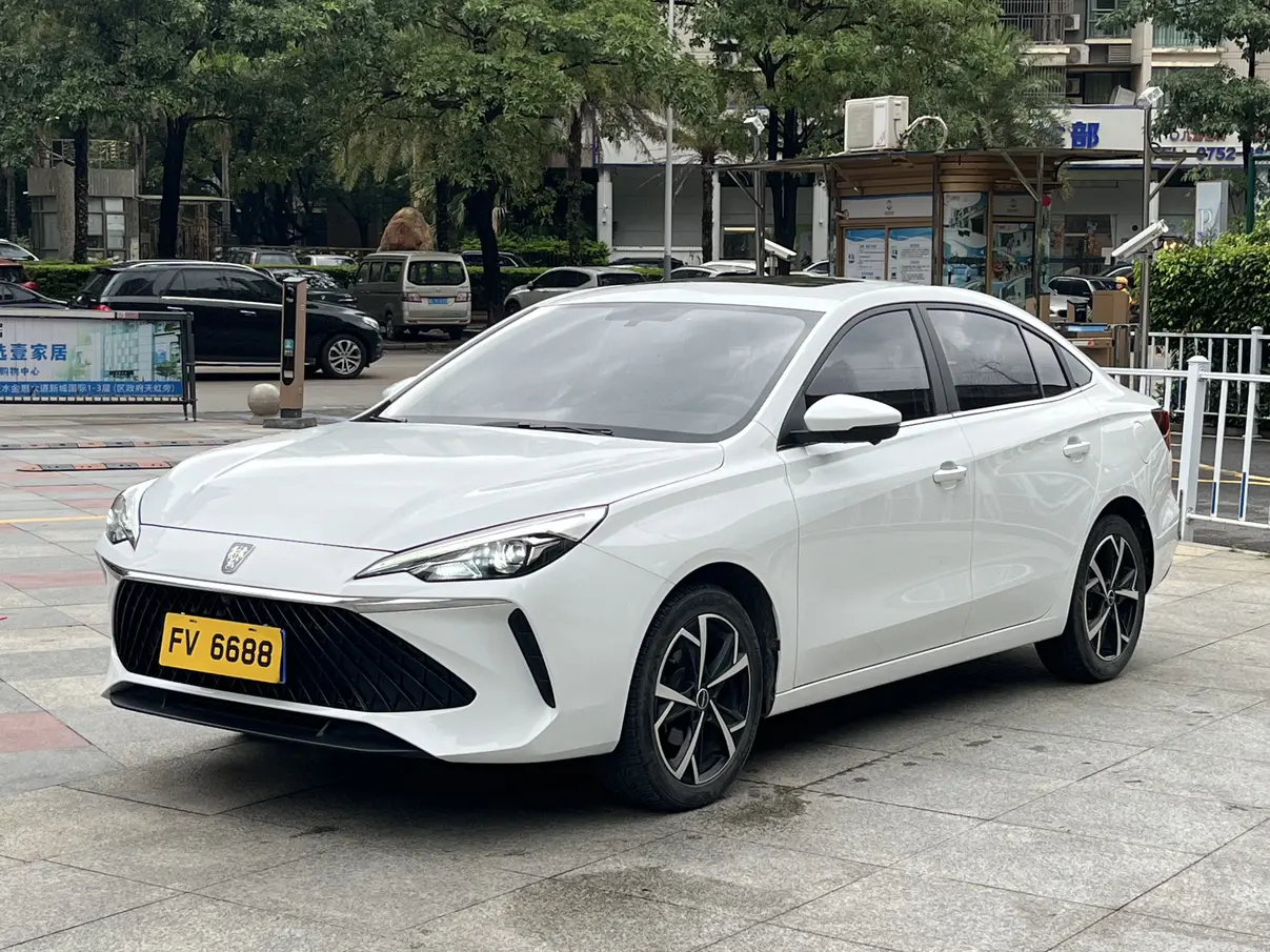 Roewe i5