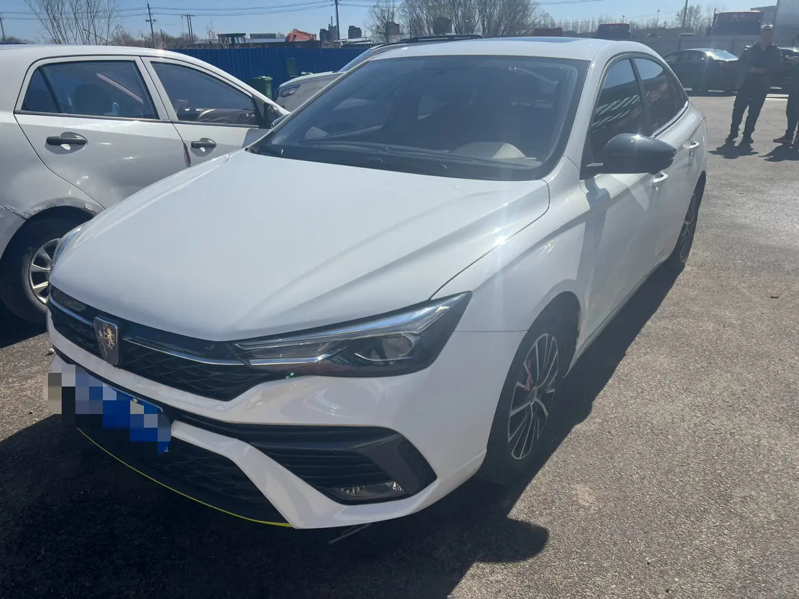 Roewe i5