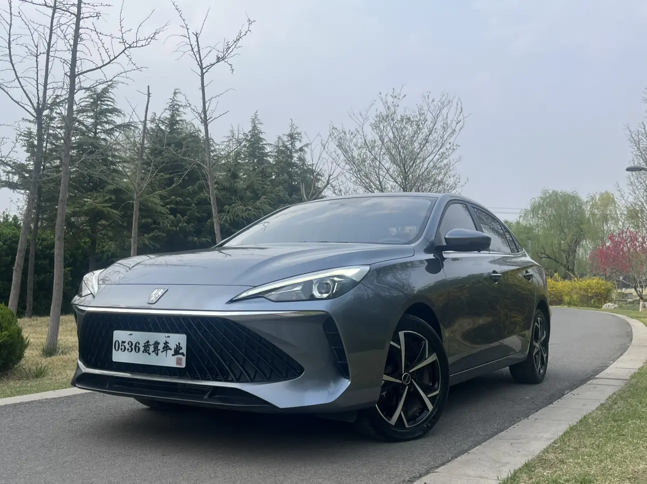 Roewe i5