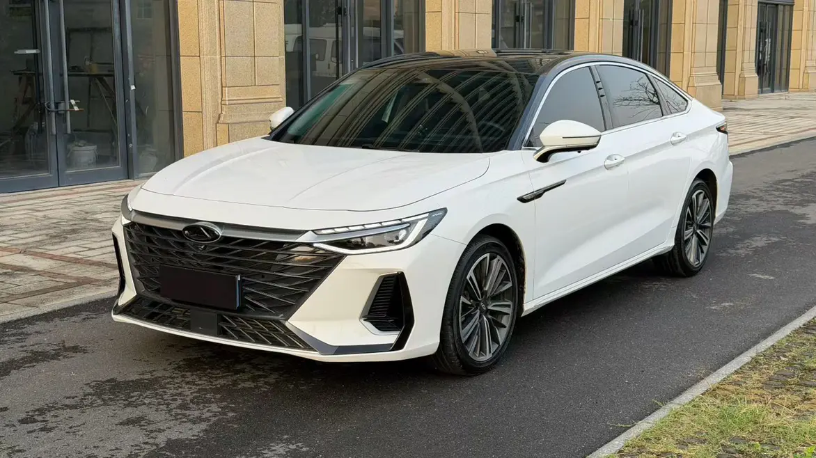 Chery Arrizo 8